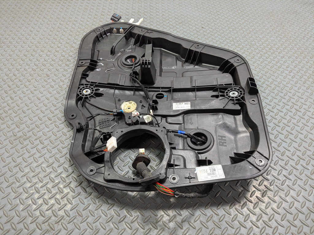 2013 - 2016 HYUNDAI SANTA FE OEM DOOR WINDOW REGUALTOR PANEL REAR RIGHT SIDE