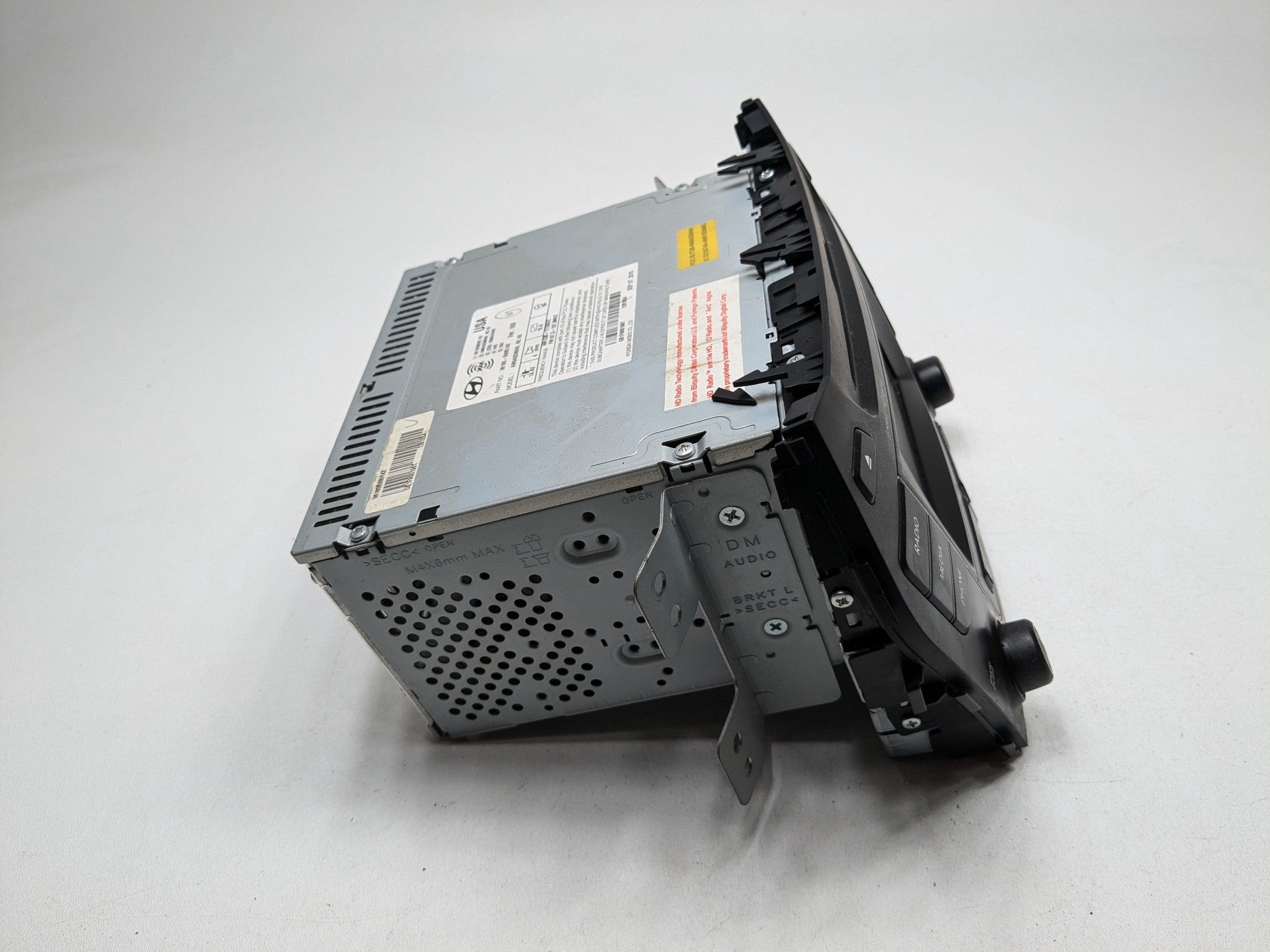 2013 - 2016 HYUNDAI SANTA FE OEM AM FM RADIO RECEIVER INFORMATION DISPLAY SCREEN