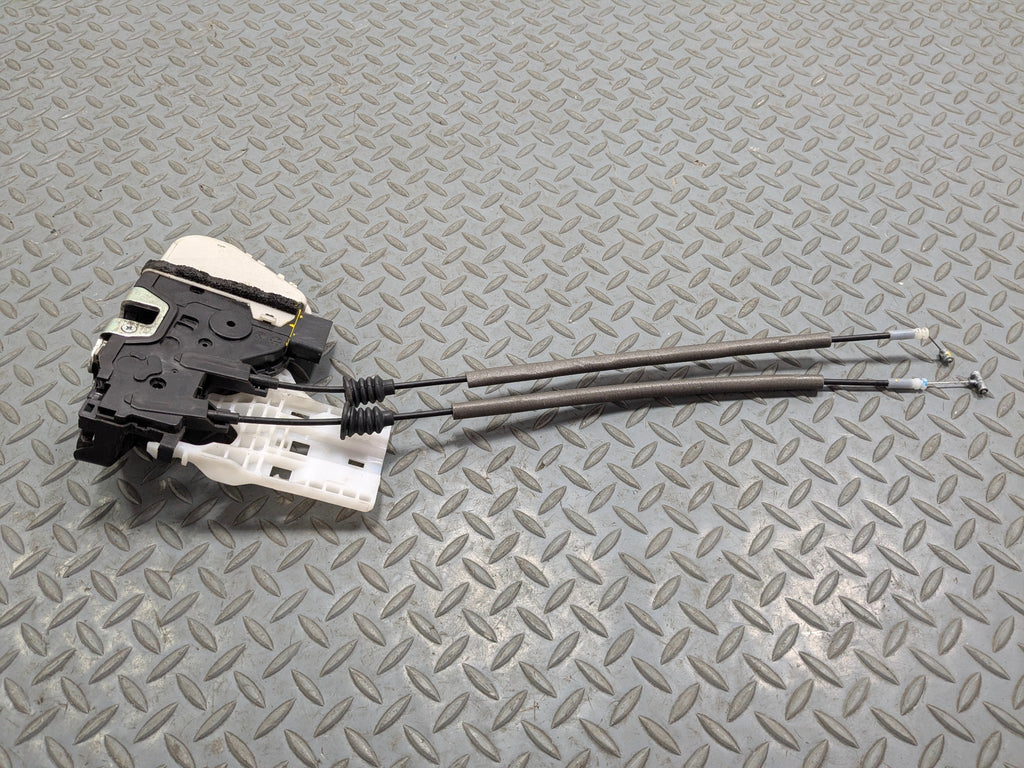 2013 - 2016 HYUNDAI SANTA FE OEM DOOR LOCK LATCH ACTUATOR FRONT LEFT DRIVER SIDE