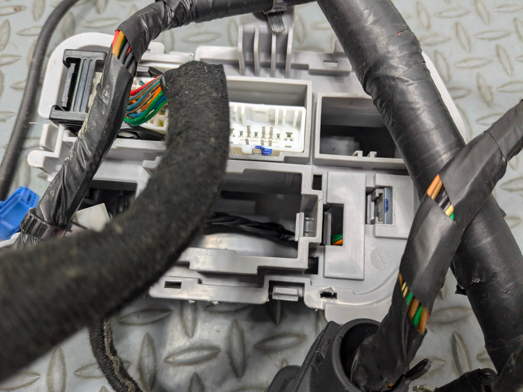 2013 - 2016 HYUNDAI SANTA FE OEM INTERIOR BODY WIRE HARNESS CABLE AND CONNECTOR