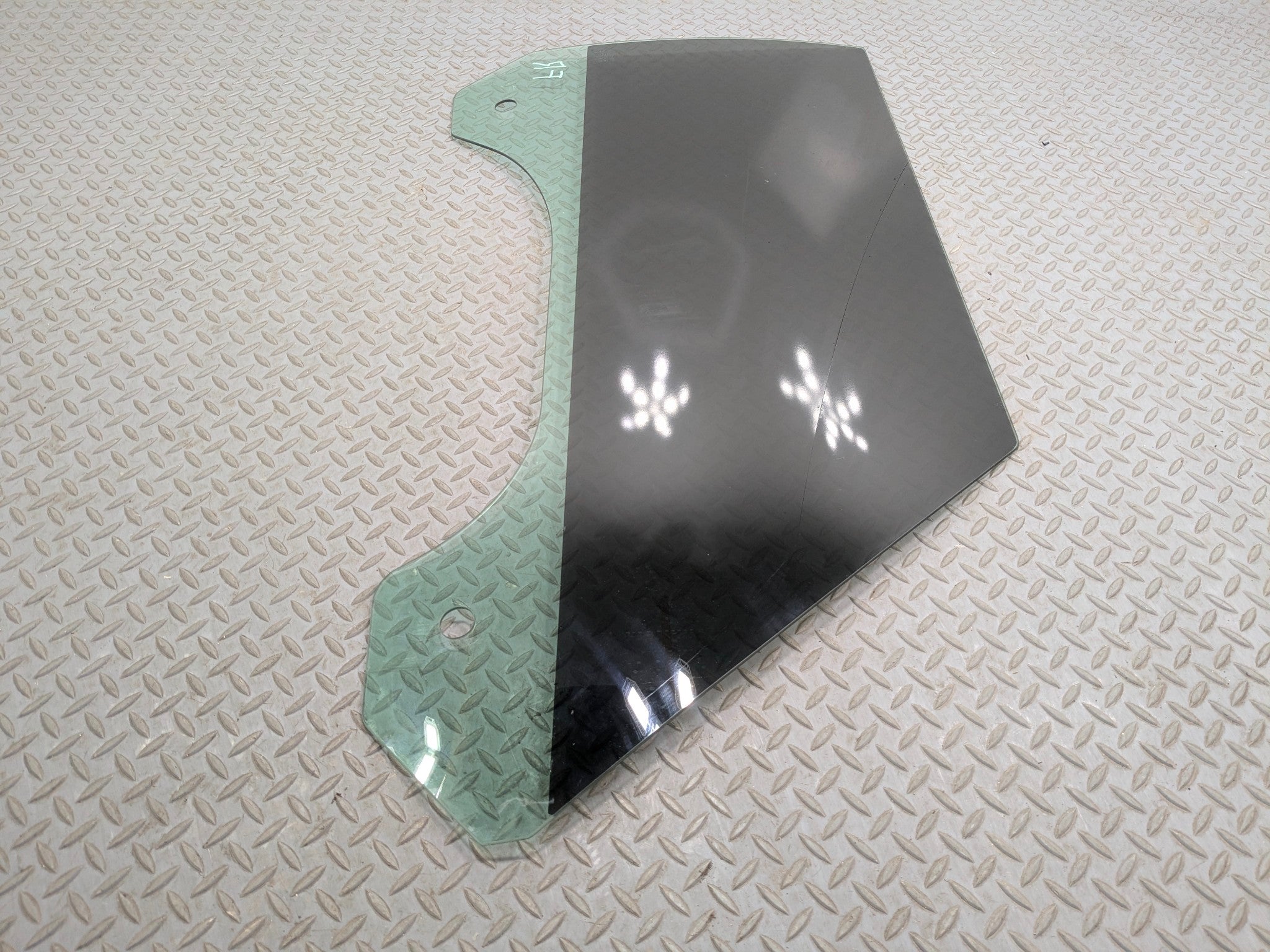 2007 - 2010 MINI COOPER OEM DOOR WINDOW GLASS FRONT RIGHT PASSENGER SIDE