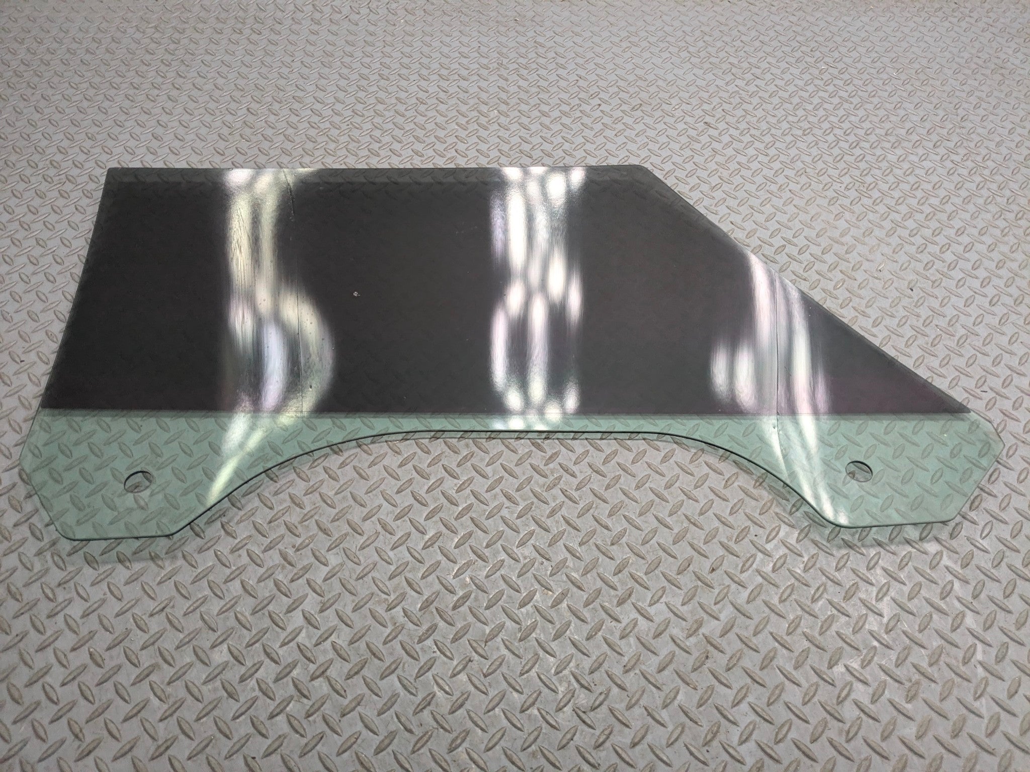 2007 - 2010 MINI COOPER OEM DOOR WINDOW GLASS FRONT LEFT DRIVER SIDE