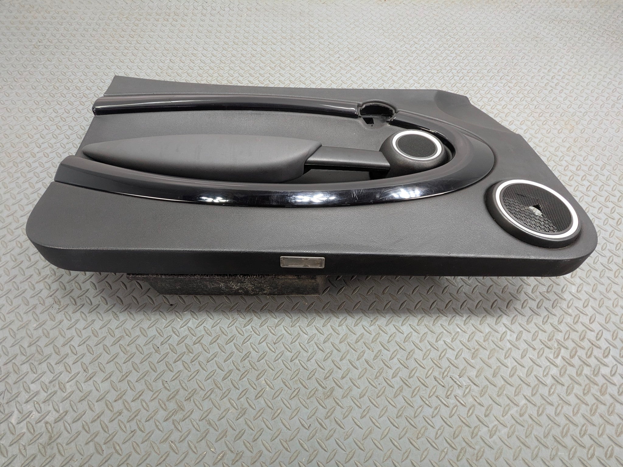 2007 - 2010 MINI COOPER OEM INTERIOR DOOR TRIM PANEL FRONT LEFT DRIVER SIDE