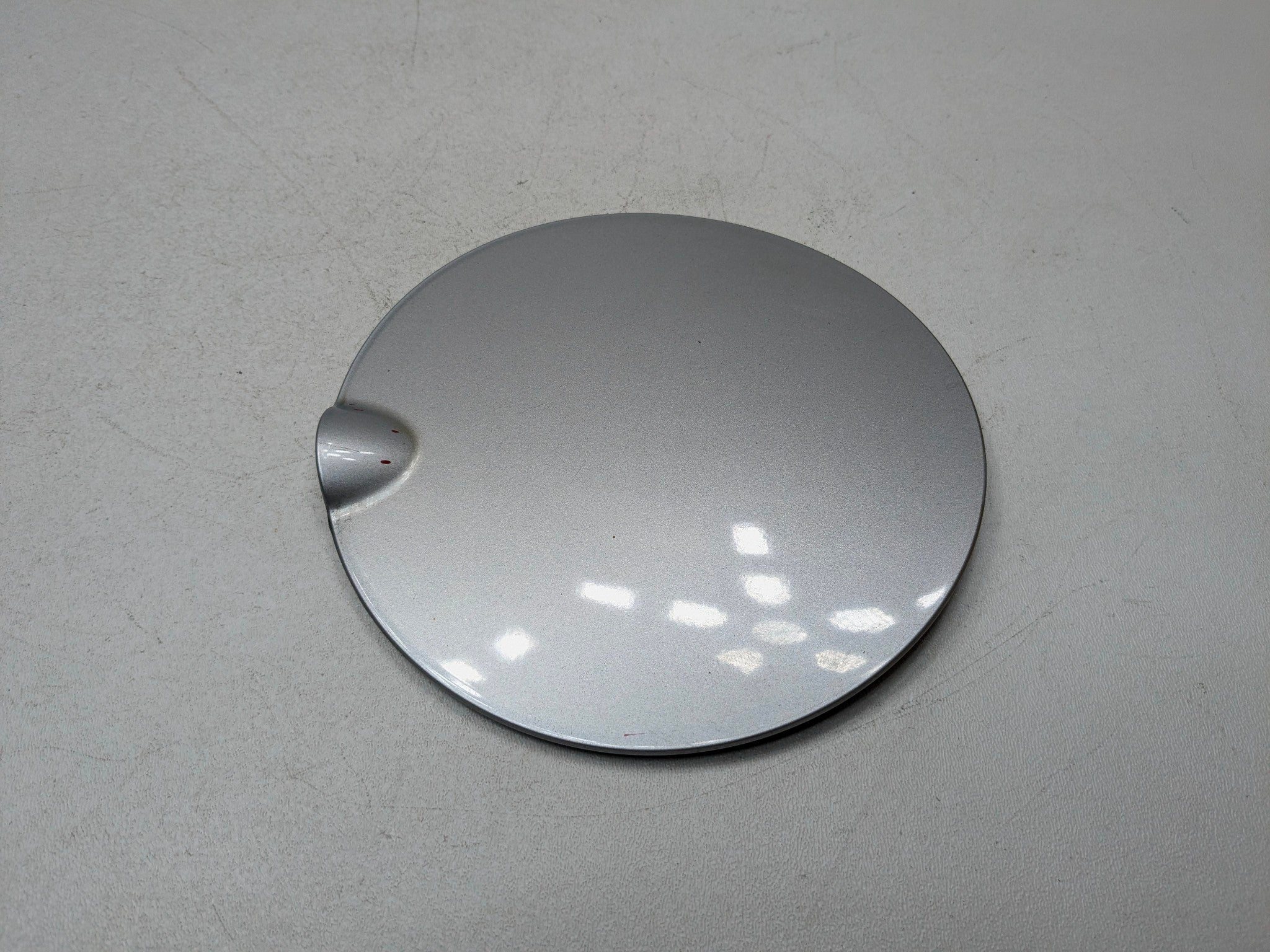 2007 - 2010 MINI COOPER OEM FUEL TANK DOOR LID COVER SILVER METALLIC