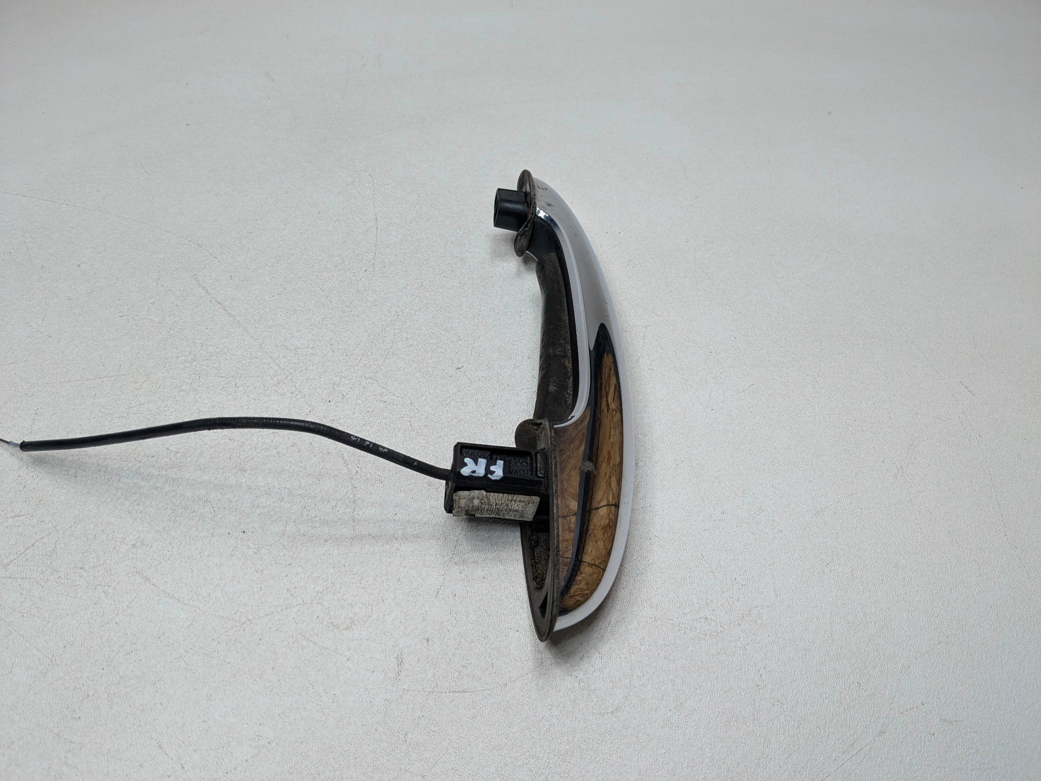 2007 - 2010 MINI COOPER OEM EXTERIOR DOOR HANDLE FRONT RIGHT PASSENGER SIDE