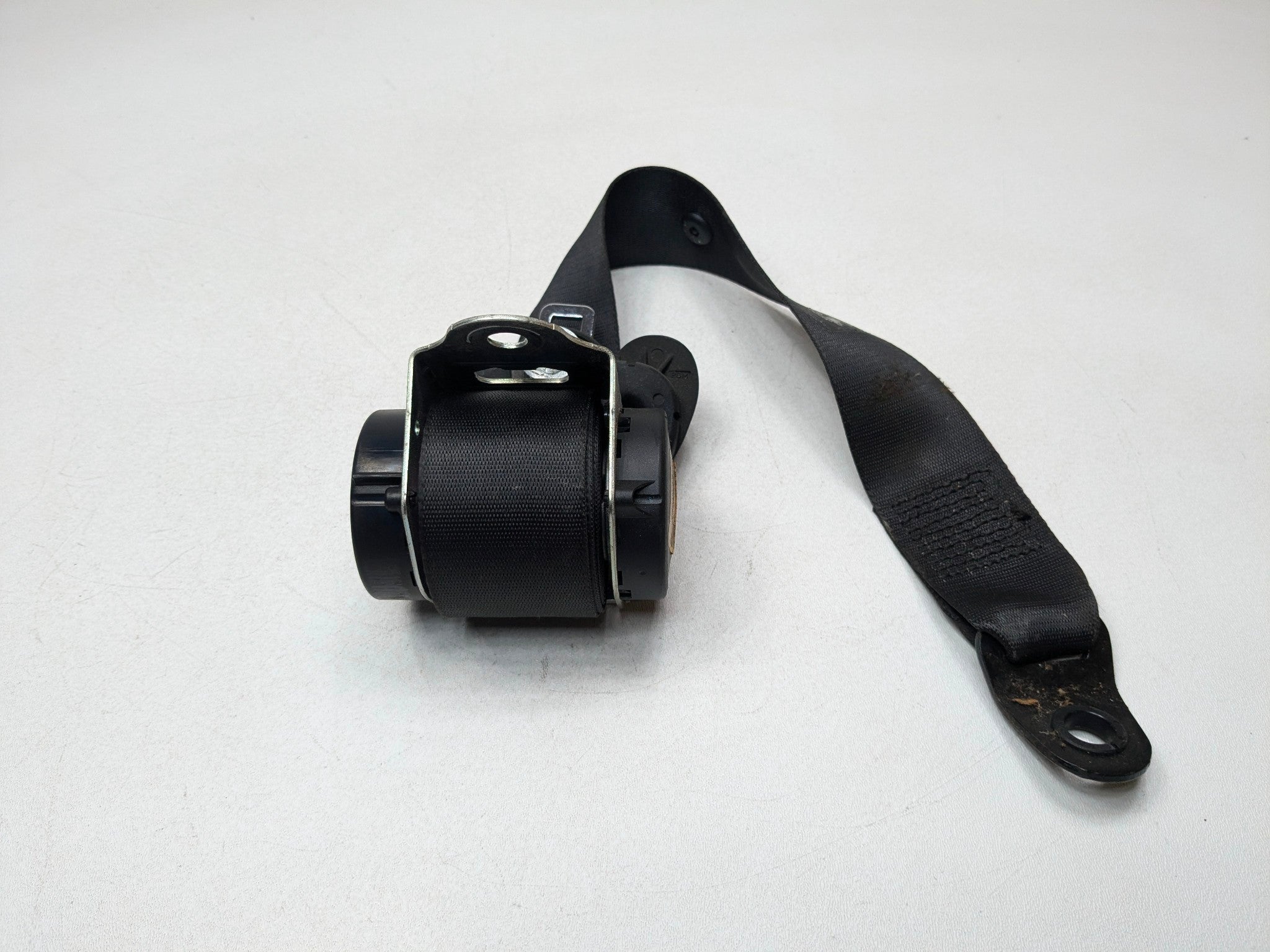 2007 - 2010 MINI COOPER OEM SEAT BELT RETRACTOR REAR RIGHT PASSENGER SIDE