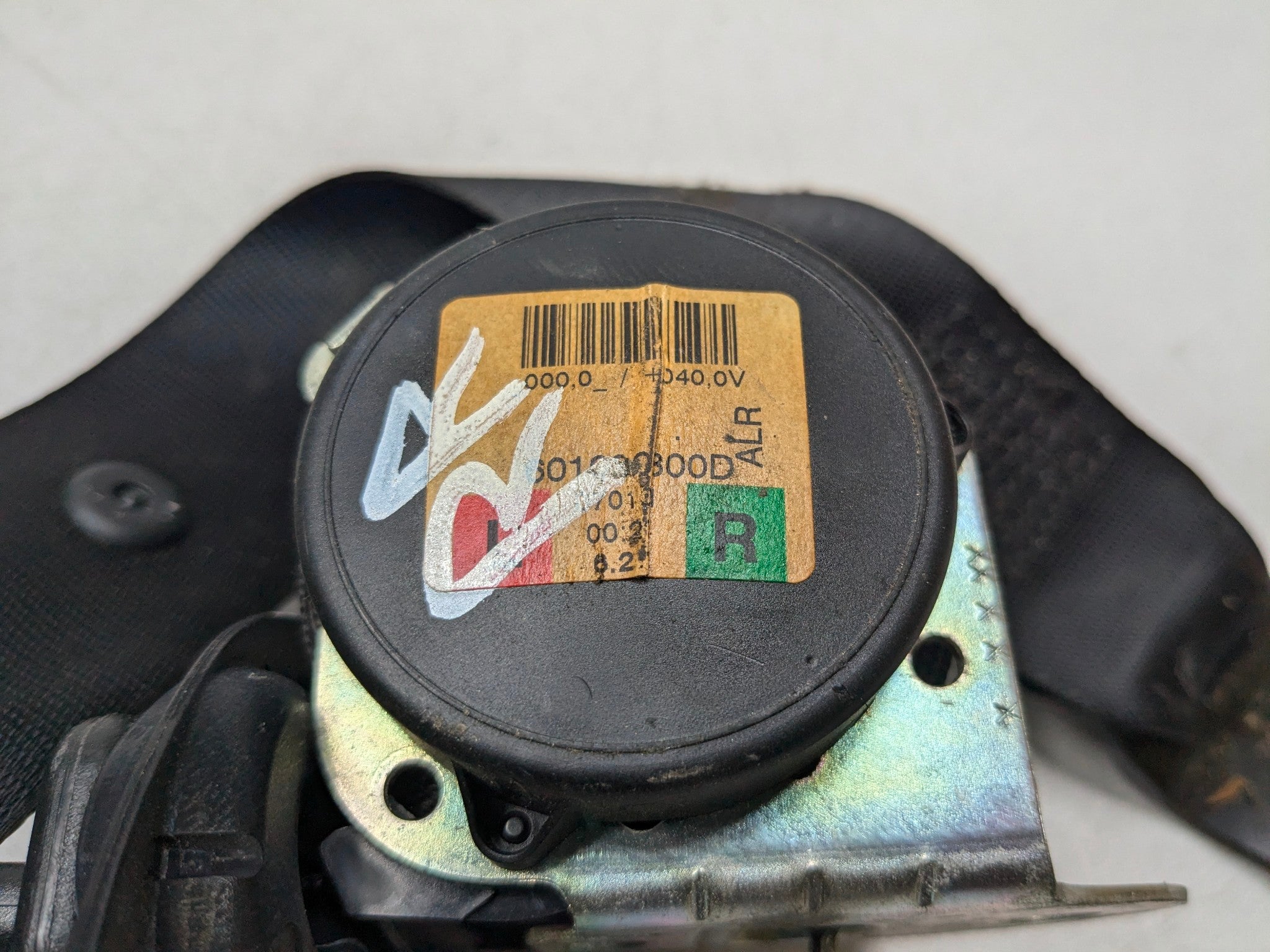 2007 - 2010 MINI COOPER OEM SEAT BELT RETRACTOR REAR RIGHT PASSENGER SIDE