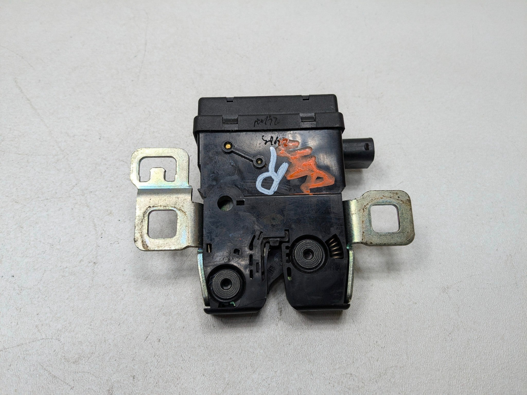 2007 - 2010 MINI COOPER OEM TRUNK HATCH LID LATCH LOCK RELEASE ACTUATOR