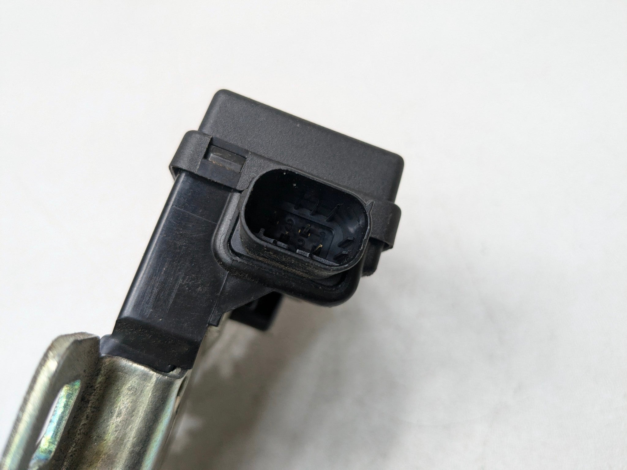 2007 - 2010 MINI COOPER OEM TRUNK HATCH LID LATCH LOCK RELEASE ACTUATOR