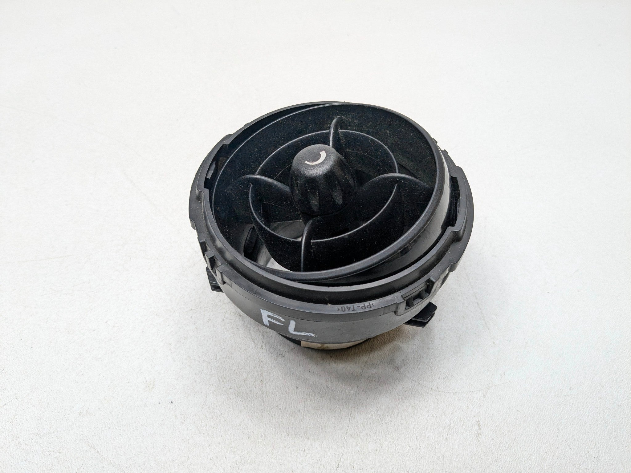 2007 - 2010 MINI COOPER OEM AIR CONDITIONING HEATER VENTS FRONT LEFT DRIVER SIDE