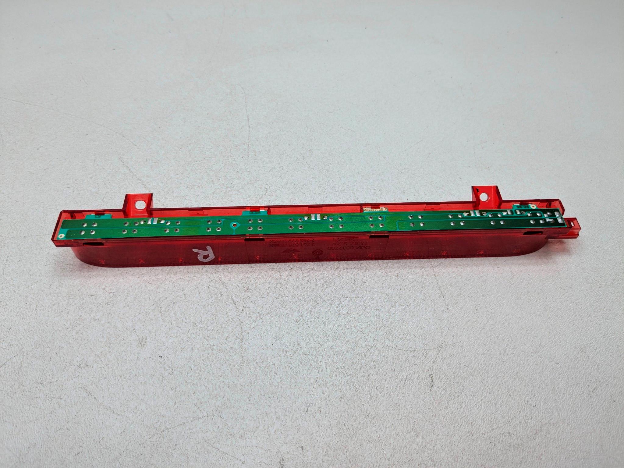 2007 - 2010 MINI COOPER OEM HIGH MOUNTED STOP LAMP TAILLIGHT REAR SIDE