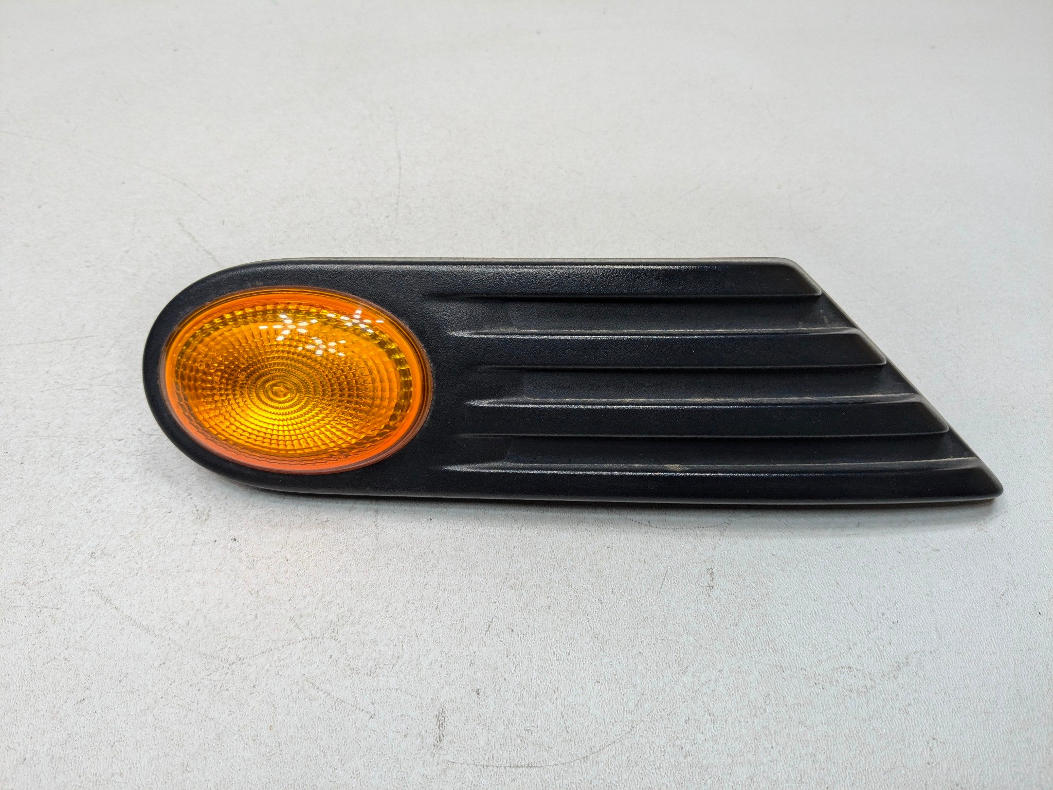 07 - 10 MINI COOPER OEM PASSENGER SIDE WING INDICATOR TURN SIGNAL LIGHT FRONT