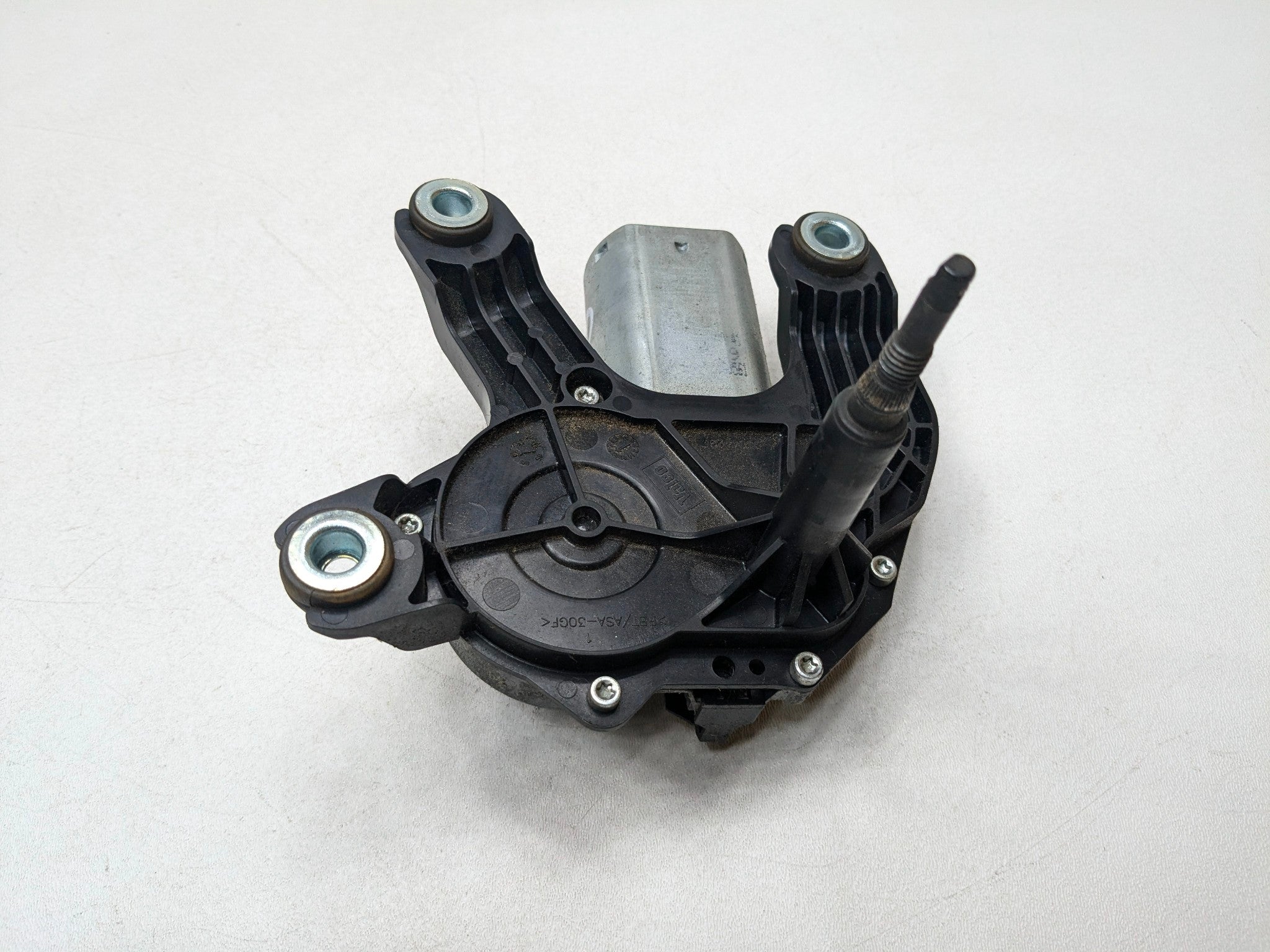 2007 - 2010 MINI COOPER OEM WIPER MOTOR TRUNK HATCH ASSEMBLY REAR SIDE HT