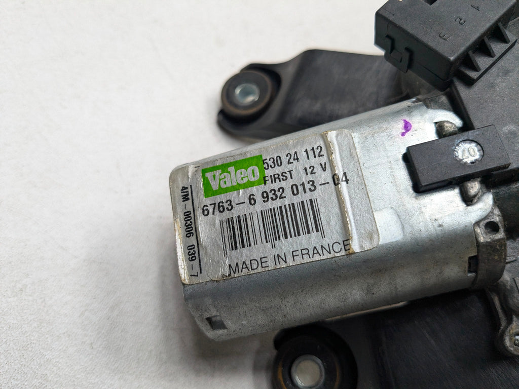 2007 - 2010 MINI COOPER OEM WIPER MOTOR TRUNK HATCH ASSEMBLY REAR SIDE HT