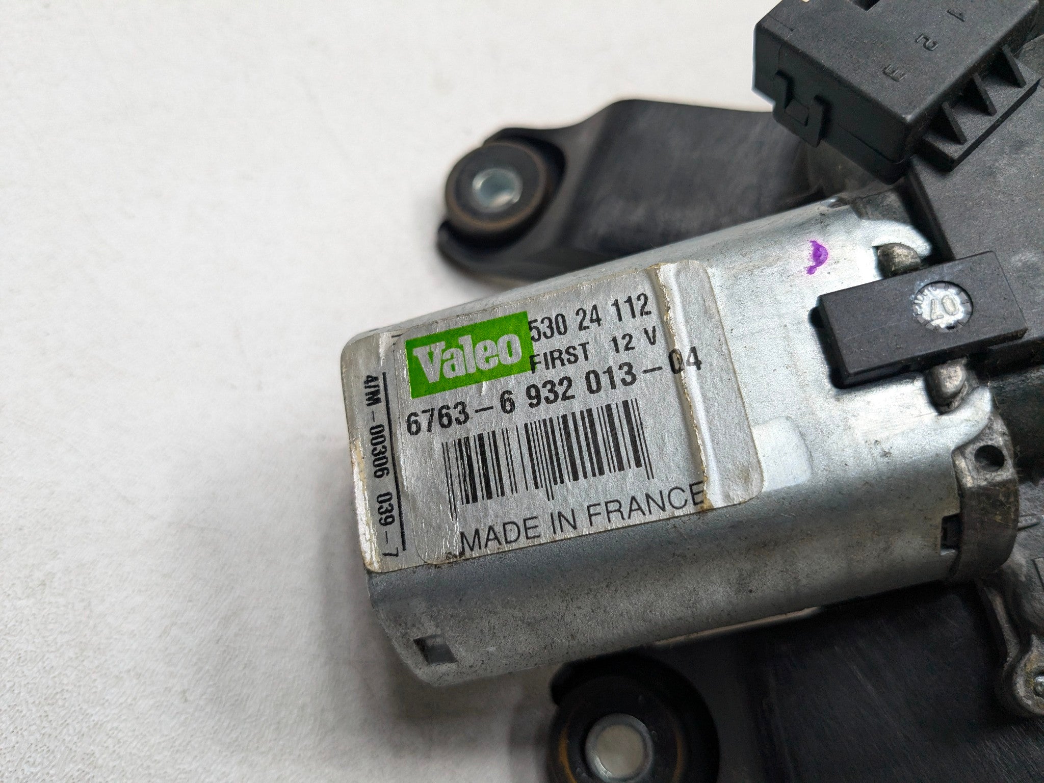 2007 - 2010 MINI COOPER OEM WIPER MOTOR TRUNK HATCH ASSEMBLY REAR SIDE HT