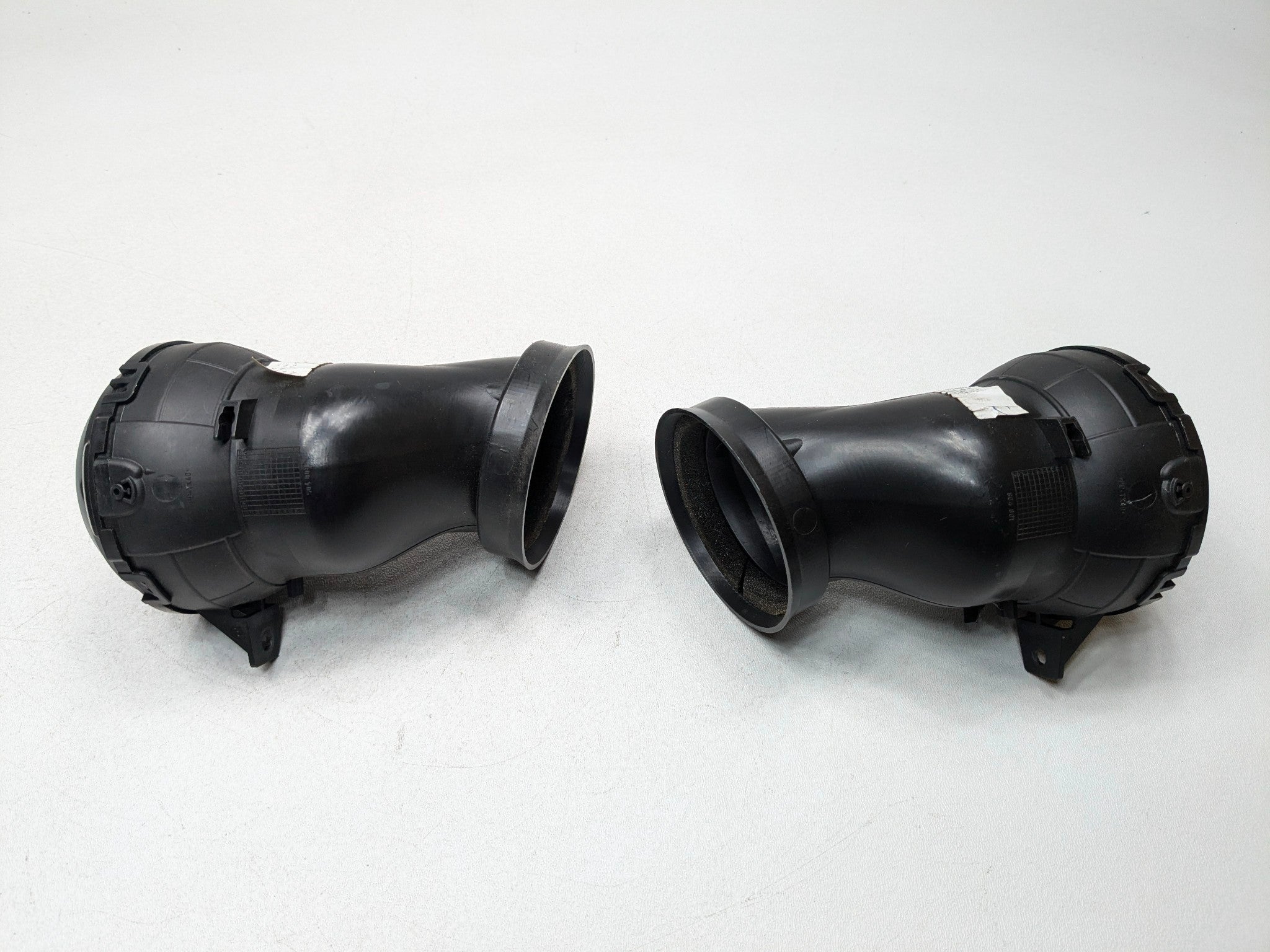 2007 - 2010 MINI COOPER OEM DASH AC HEATER AIR VENT FRONT CENTER LEFT AND RIGHT