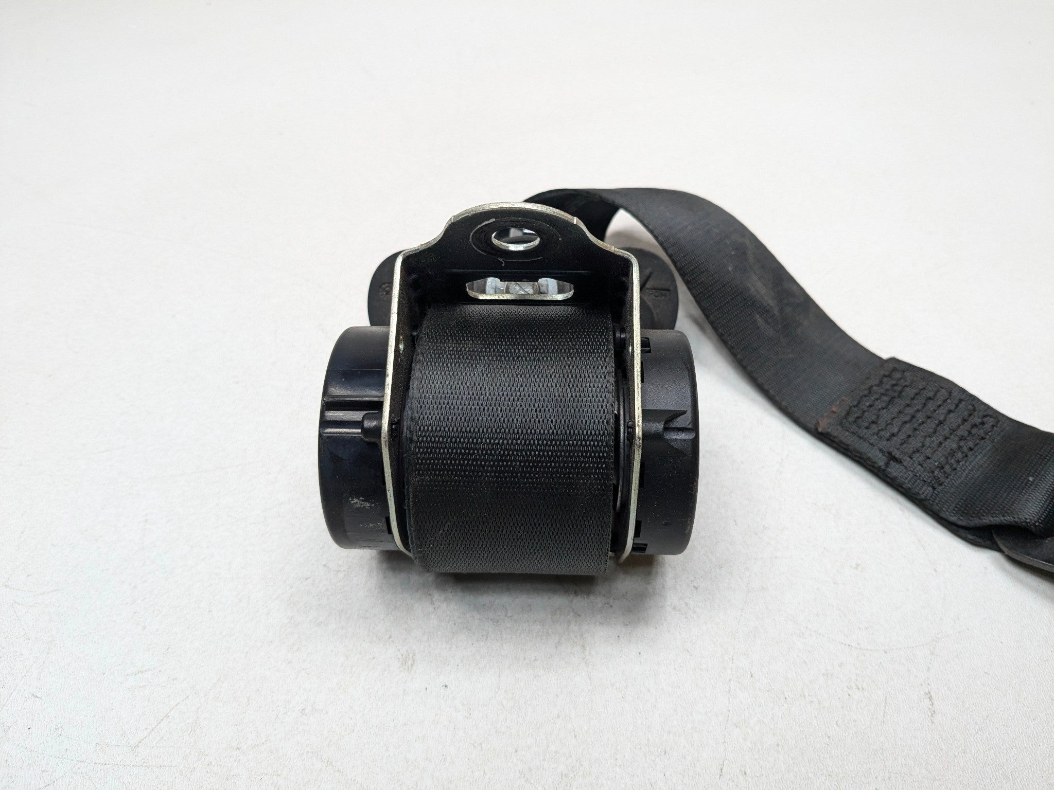 2007 - 2010 MINI COOPER OEM SEAT BELT RETRACTOR REAR LEFT DRIVER SIDE