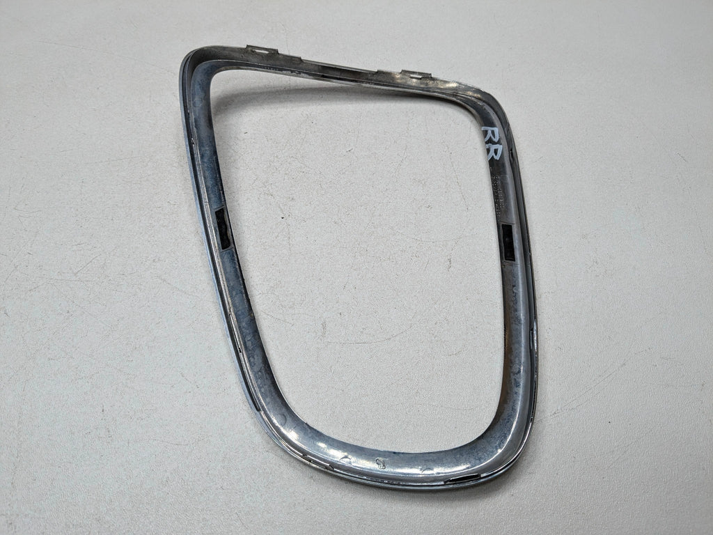 2007 - 2010 MINI COOPER OEM TAIL LIGHT CHROME MOLDING TRIM REAR RIGHT SIDE