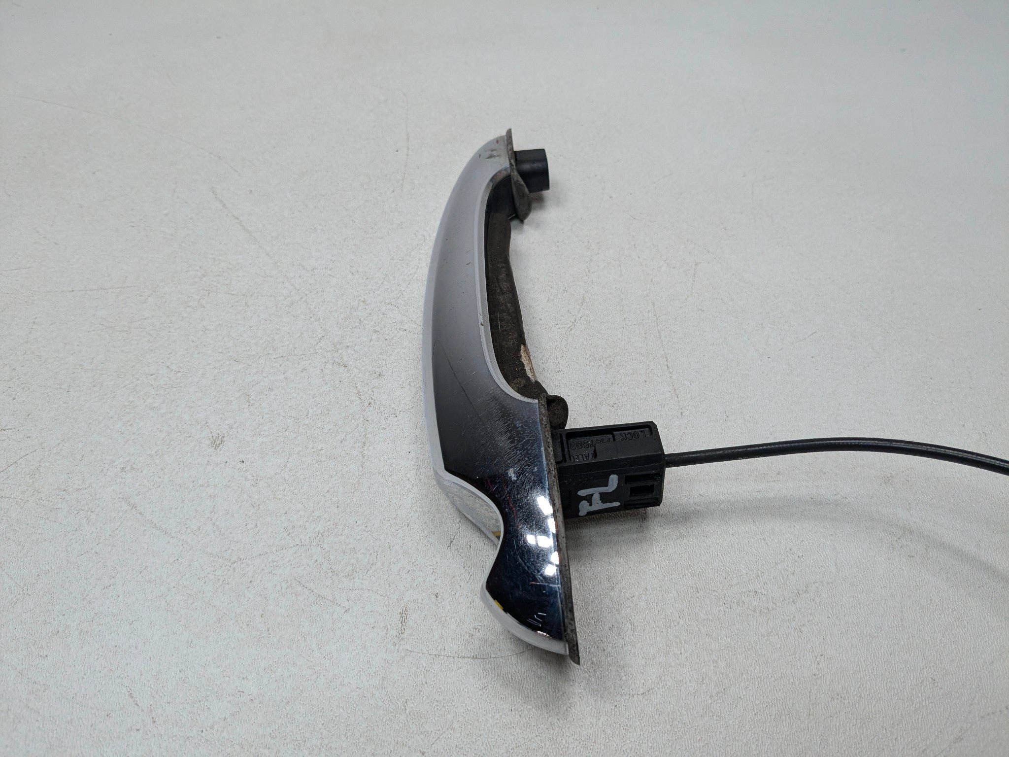 2007 - 2010 MINI COOPER OEM EXTERIOR DOOR HANDLE FRONT LEFT DRIVER SIDE