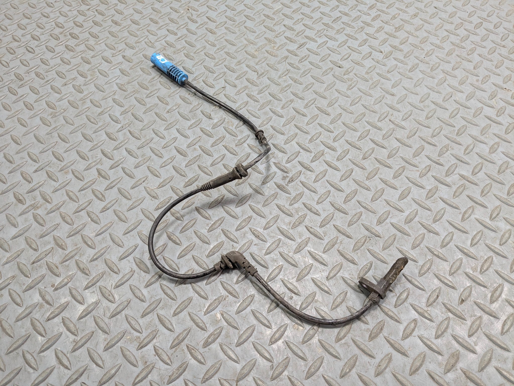 2007 - 2010 MINI COOPER OEM ABS SPEED SENSOR FRONT RIGHT PASSENGER SIDE