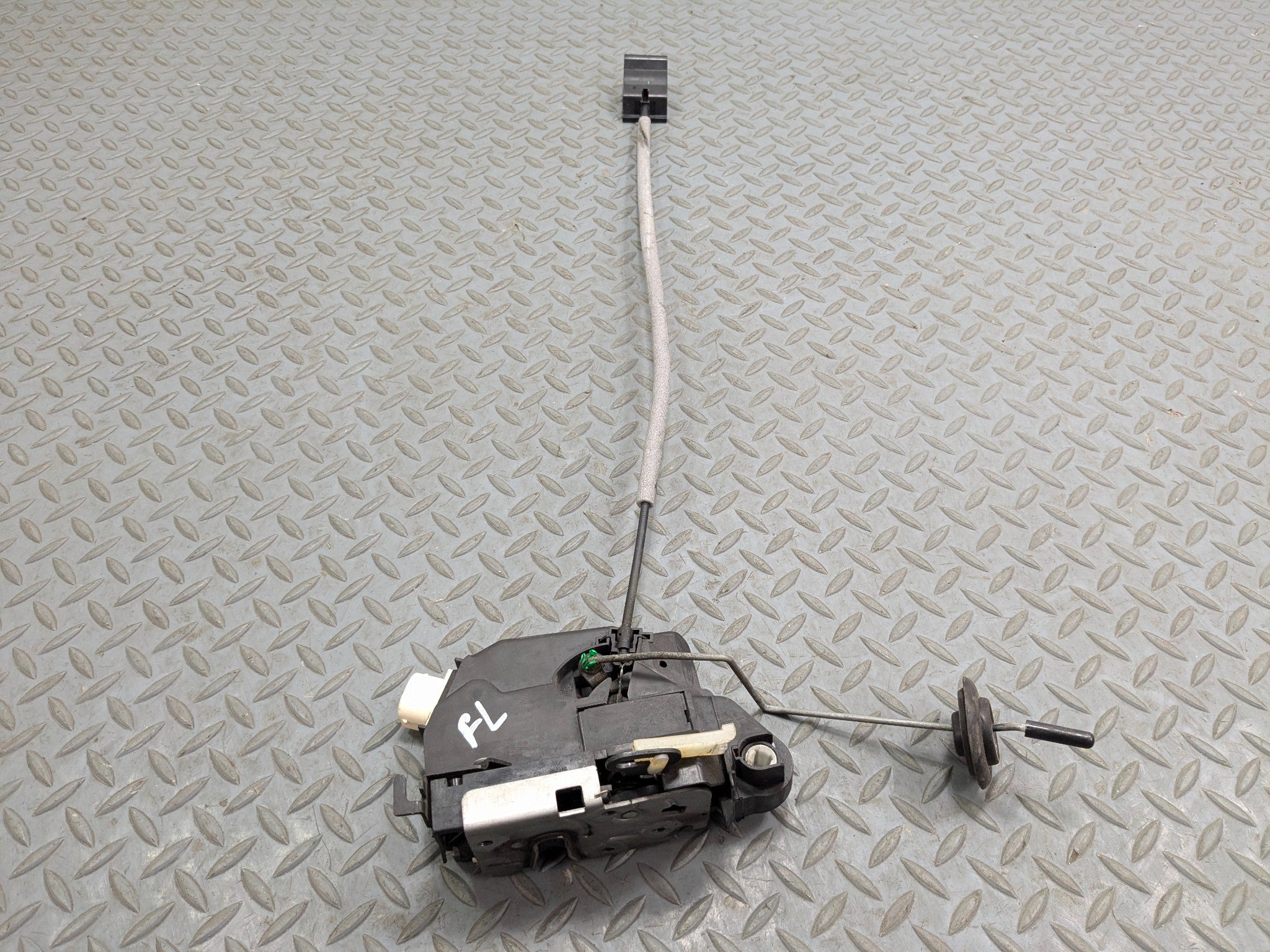 2007 - 2010 MINI COOPER OEM DOOR LATCH LOCK ACTUATOR FRONT LEFT DRIVER SIDE