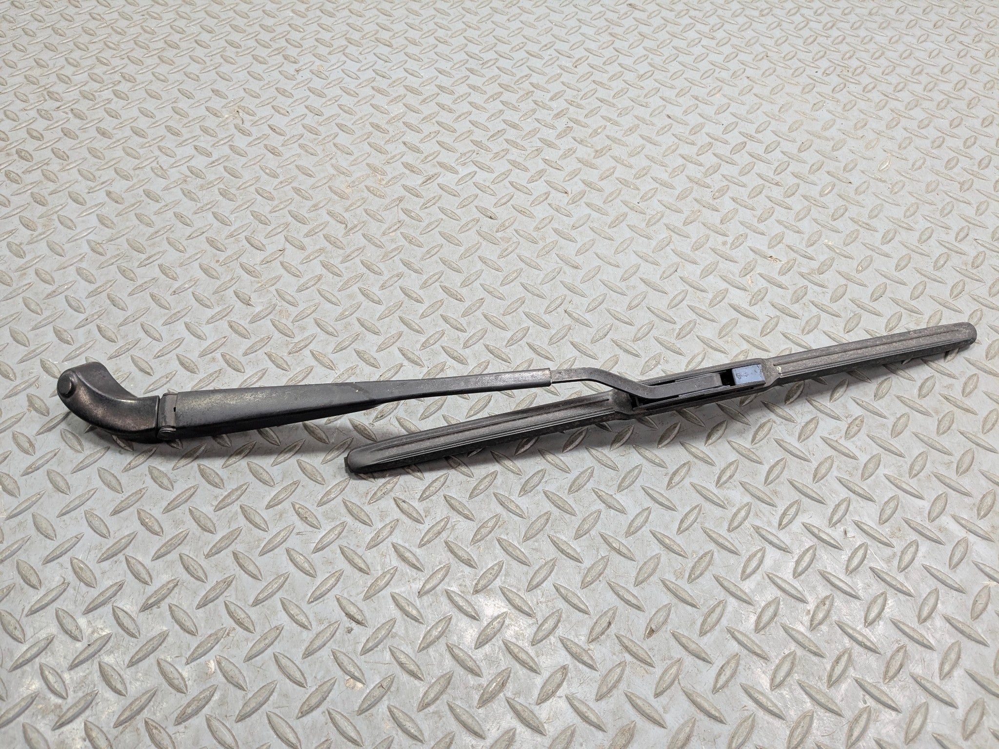 07 - 10 MINI COOPER OEM WINDSHIELD WIPER ARM WITH BLADE FRONT LEFT DRIVER SIDE