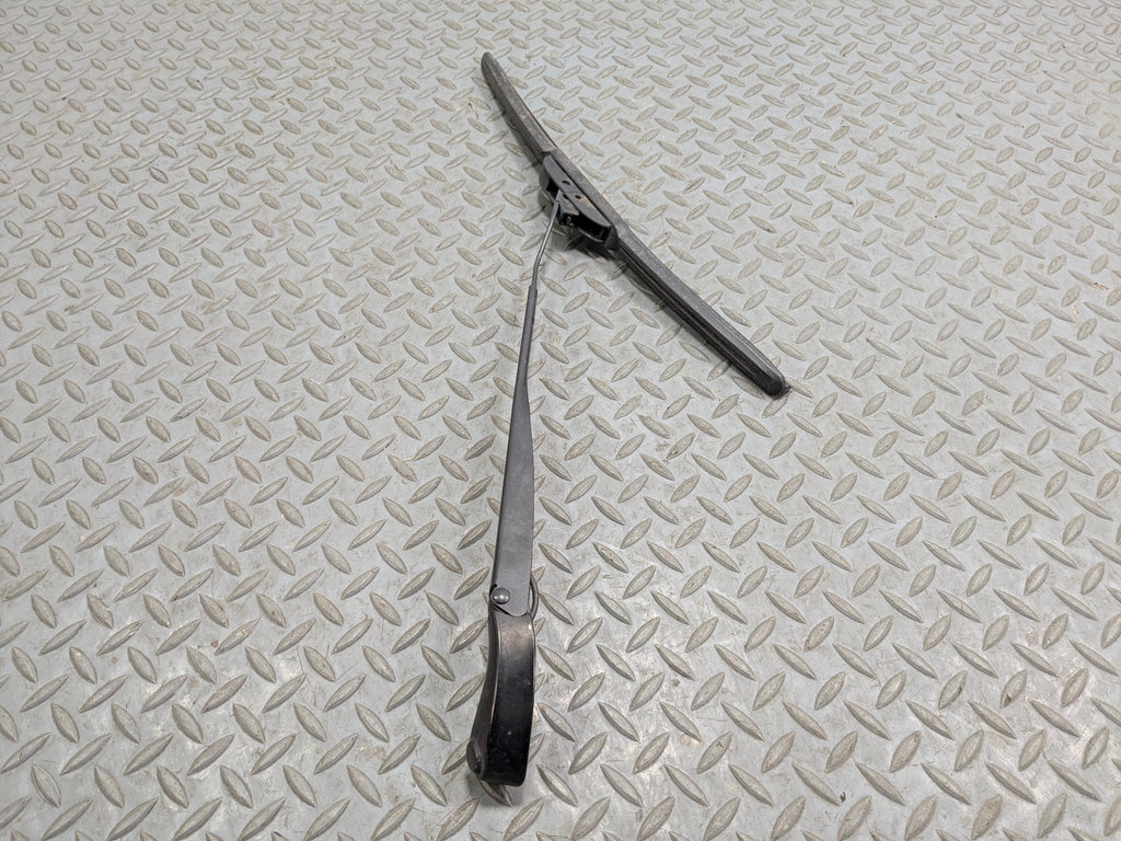 2007 - 2010 MINI COOPER OEM WINDSHIELD WIPER ARM WITH BLADE FRONT RIGHT SIDE