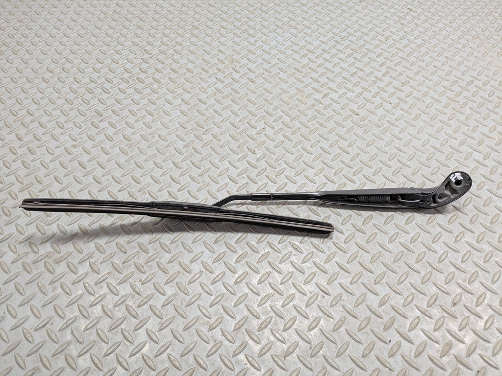 2007 - 2010 MINI COOPER OEM WINDSHIELD WIPER ARM WITH BLADE FRONT RIGHT SIDE