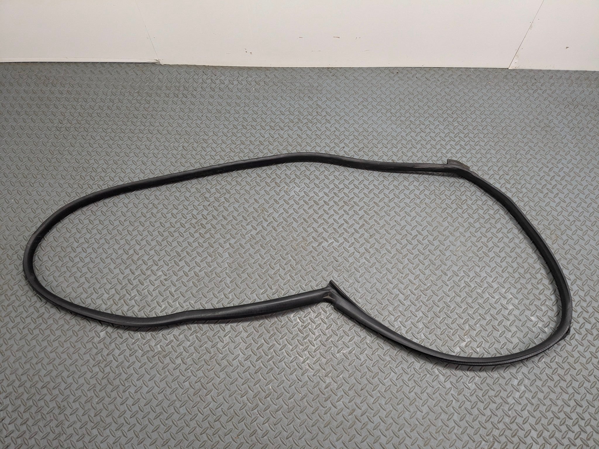 2007 - 2010 MINI COOPER OEM DOOR SEAL WEATHER STRIPPING RUBBER FRONT RIGHT SIDE
