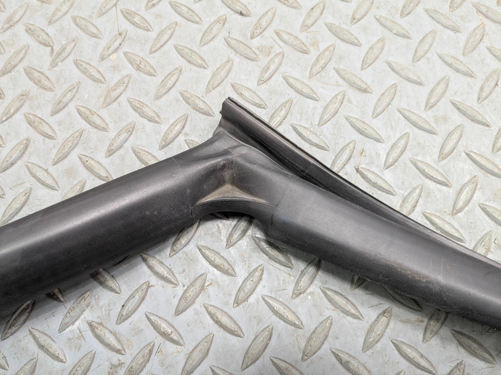 2007 - 2010 MINI COOPER OEM DOOR SEAL WEATHER STRIPPING RUBBER FRONT RIGHT SIDE