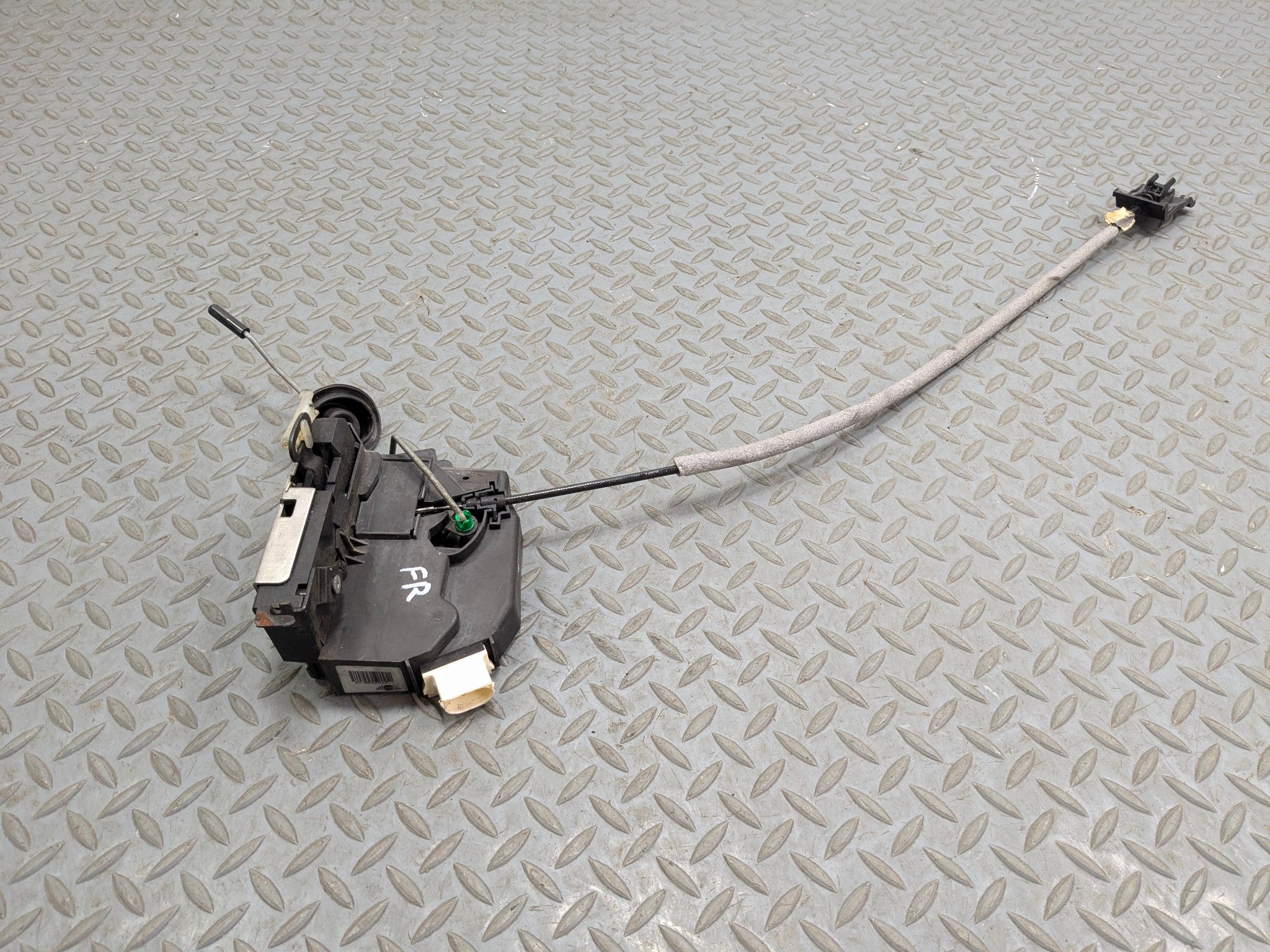 2007 - 2010 MINI COOPER OEM DOOR LATCH LOCK ACTUATOR FRONT RIGHT PASSENGER SIDE