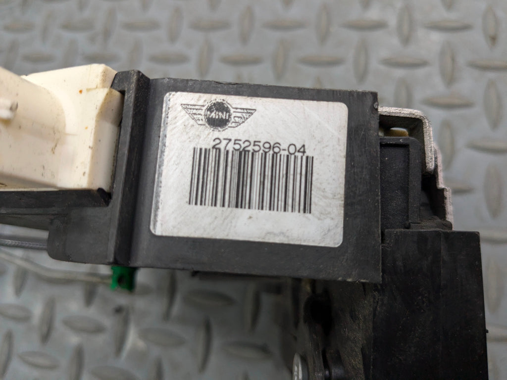 2007 - 2010 MINI COOPER OEM DOOR LATCH LOCK ACTUATOR FRONT RIGHT PASSENGER SIDE