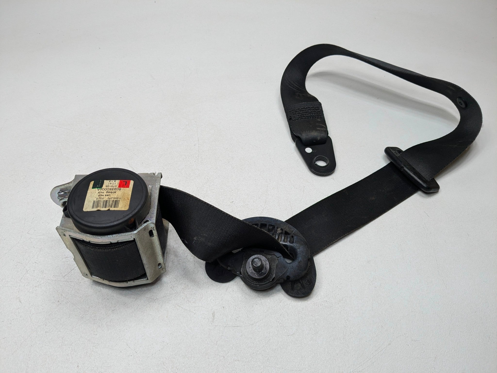 2007 - 2010 MINI COOPER OEM SEAT BELT RETRACTOR FRONT LEFT DRIVER SIDE