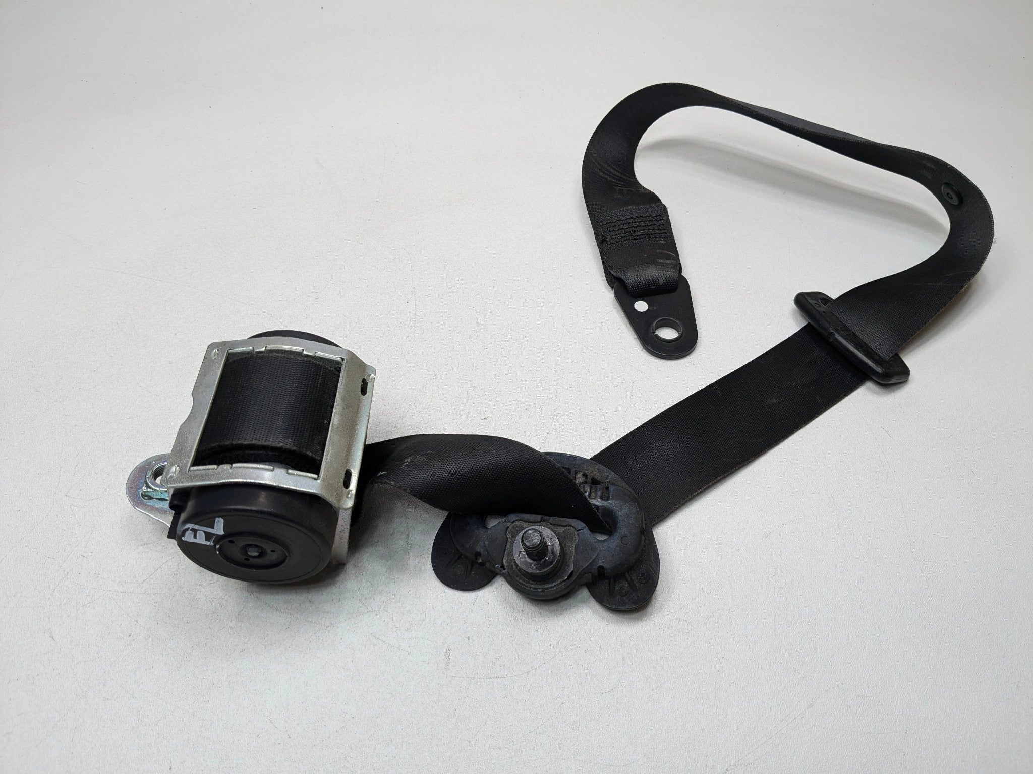 2007 - 2010 MINI COOPER OEM SEAT BELT RETRACTOR FRONT LEFT DRIVER SIDE