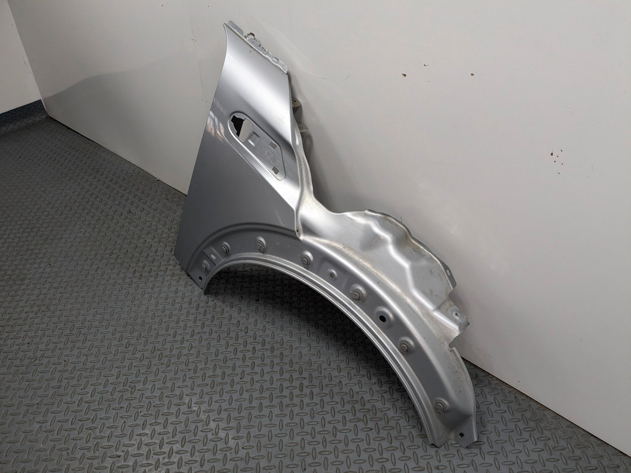 2007 - 2010 MINI COOPER OEM FENDER COVER PANEL SILVER METALLIC FRONT RIGHT SIDE