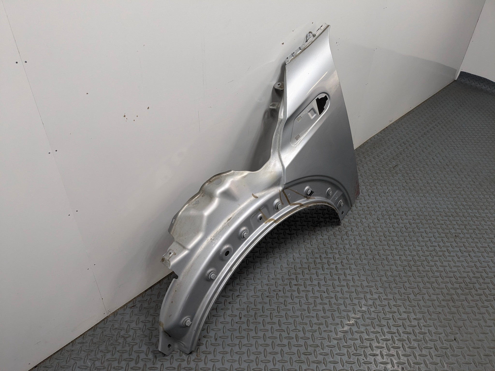 2007 - 2010 MINI COOPER OEM FENDER COVER PANEL SILVER METALLIC FRONT LEFT SIDE