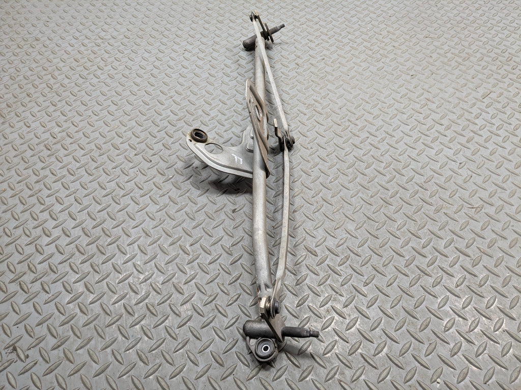 2007 - 2010 MINI COOPER OEM WINDSHIELD WIPER TRANSMISSION LINKAGE WITHOUT MOTOR