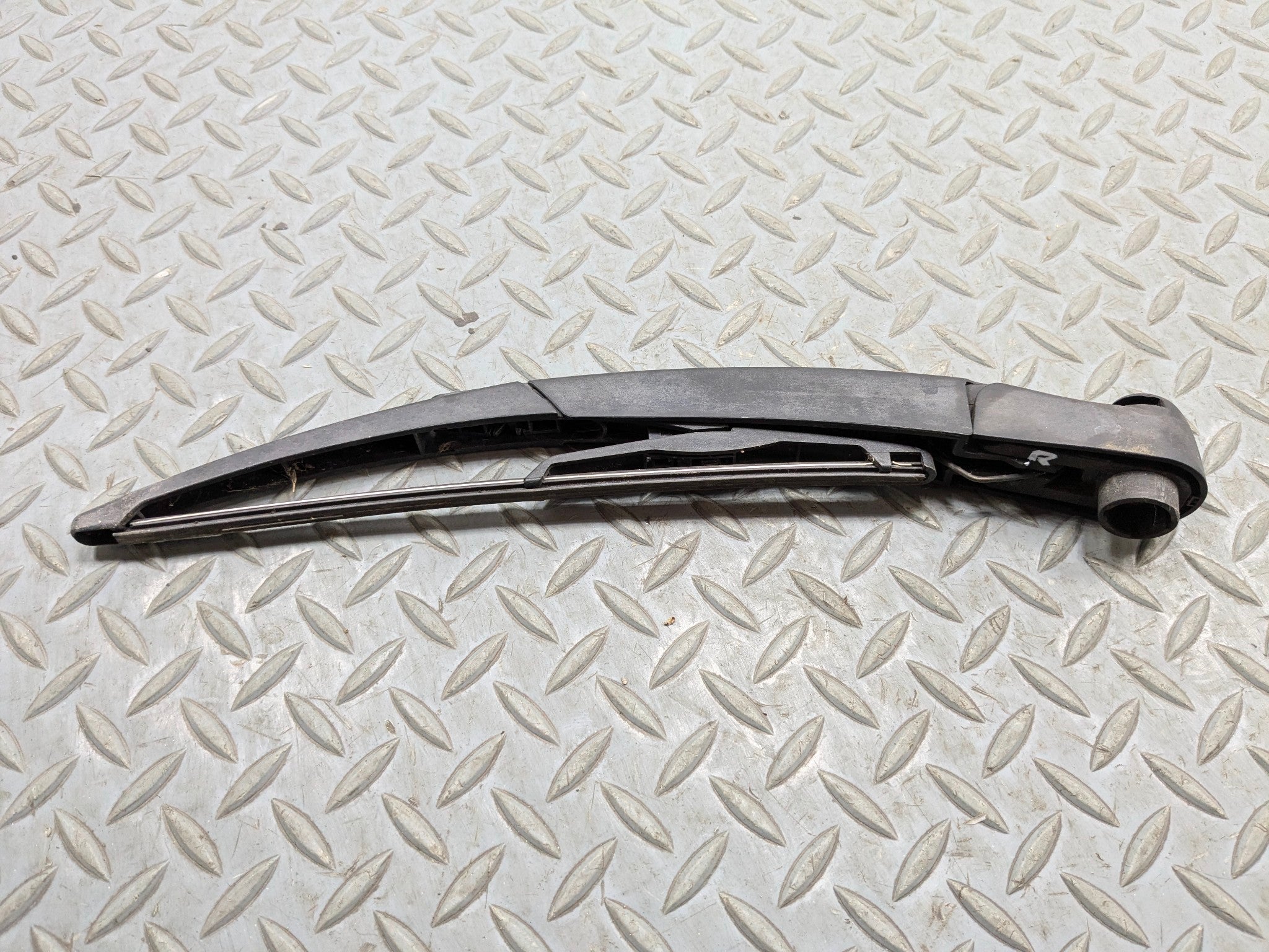 2007 - 2010 MINI COOPER OEM WINDSHIELD WIPER ARM WITH BLADE REAR TAILGATE