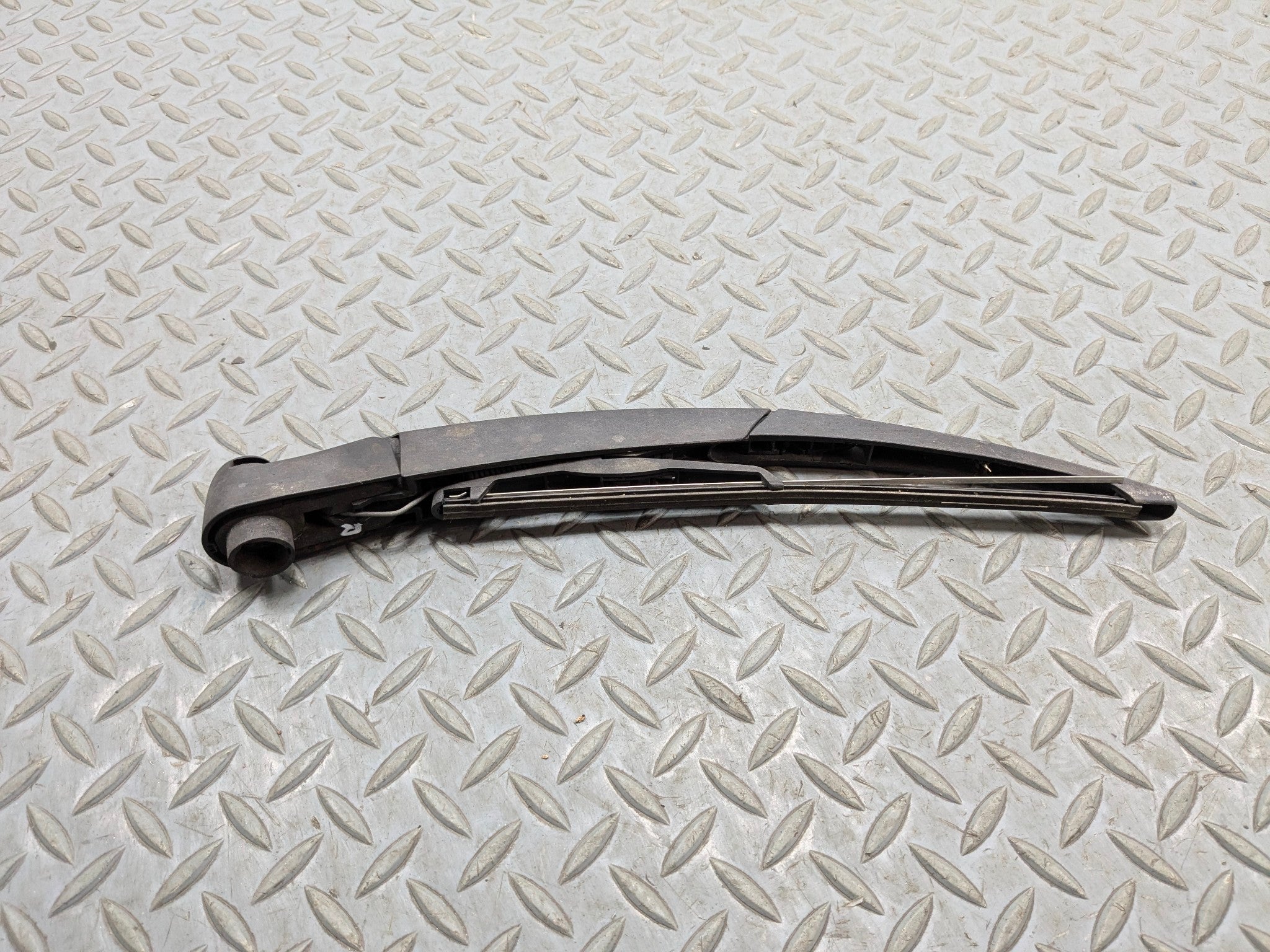 2007 - 2010 MINI COOPER OEM WINDSHIELD WIPER ARM WITH BLADE REAR TAILGATE
