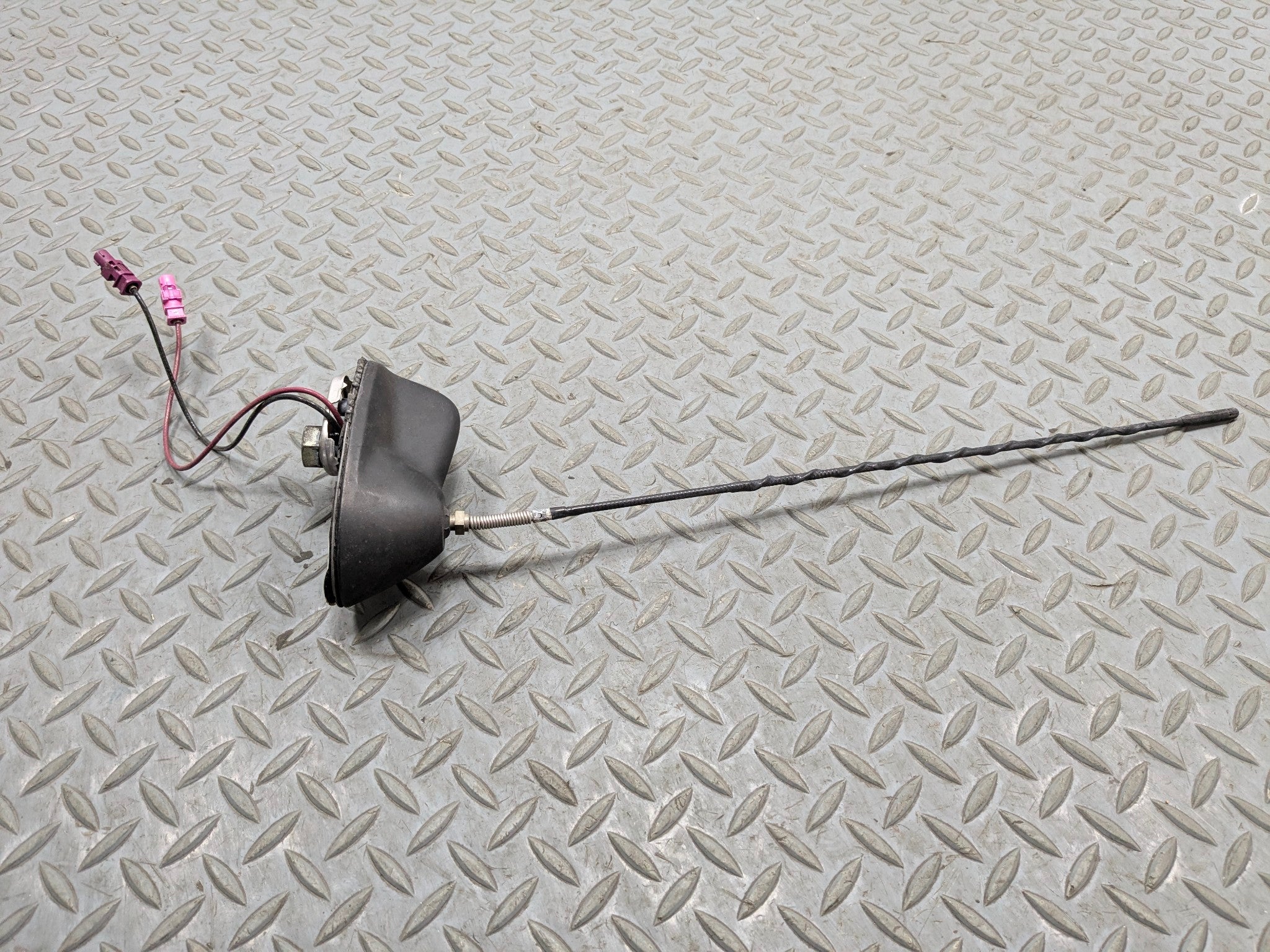 2007 - 2010 MINI COOPER OEM SHARK FIN RADIO ROOF ANTENNA ASSEMBLY BLACK