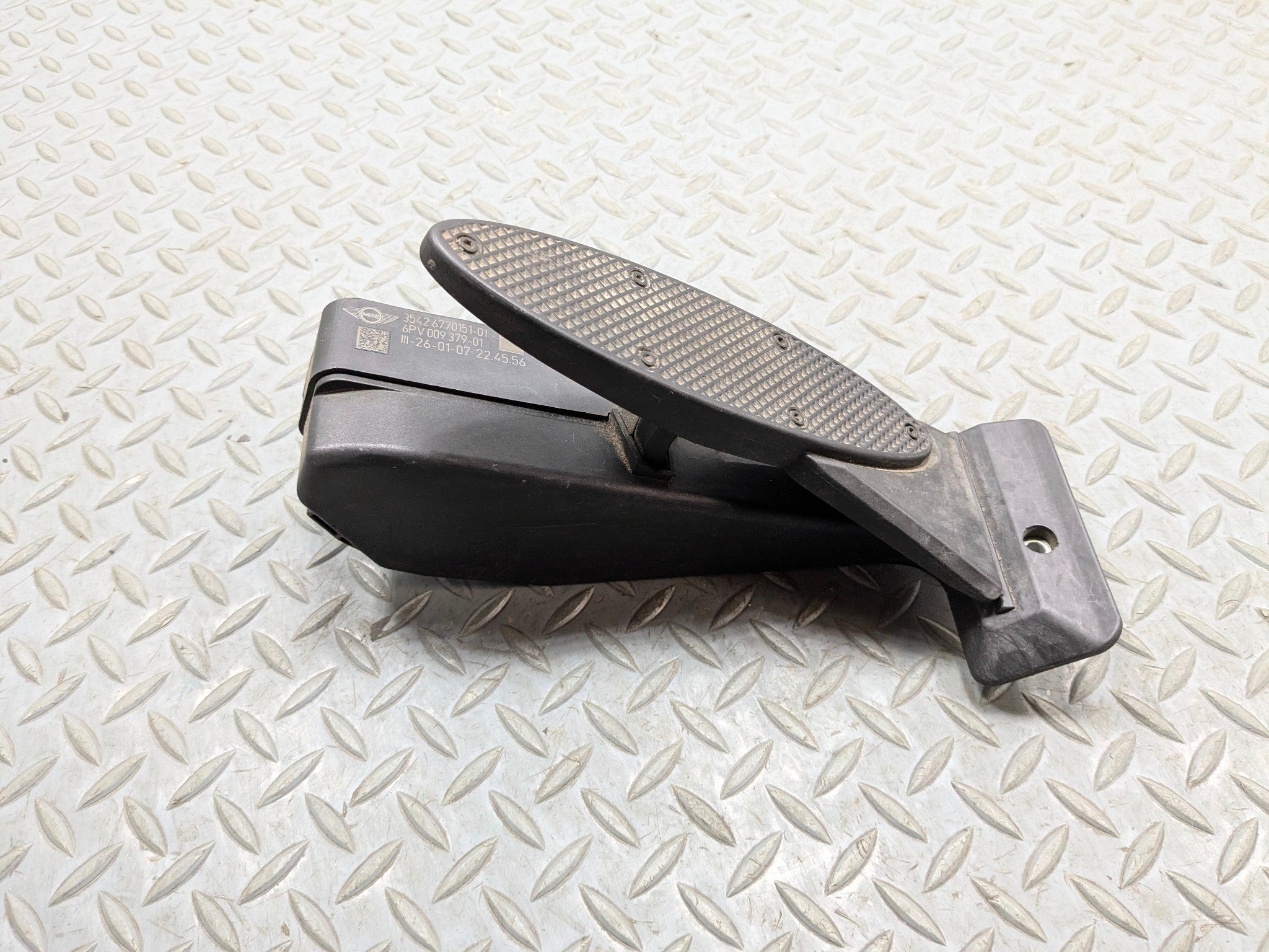 2007 - 2010 MINI COOPER OEM ACCELERATOR THROTTLE PEDAL WITH SENSOR