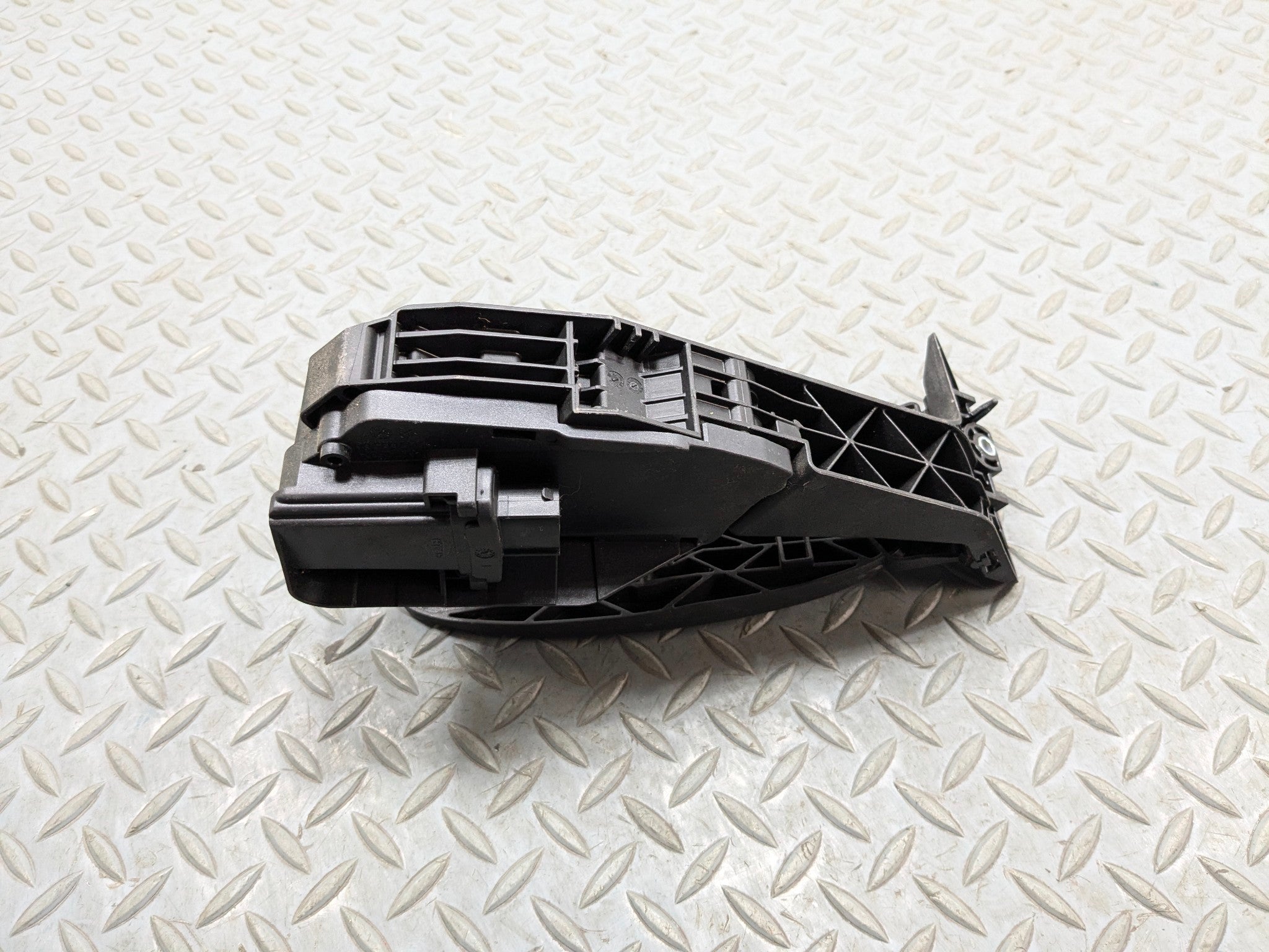 2007 - 2010 MINI COOPER OEM ACCELERATOR THROTTLE PEDAL WITH SENSOR