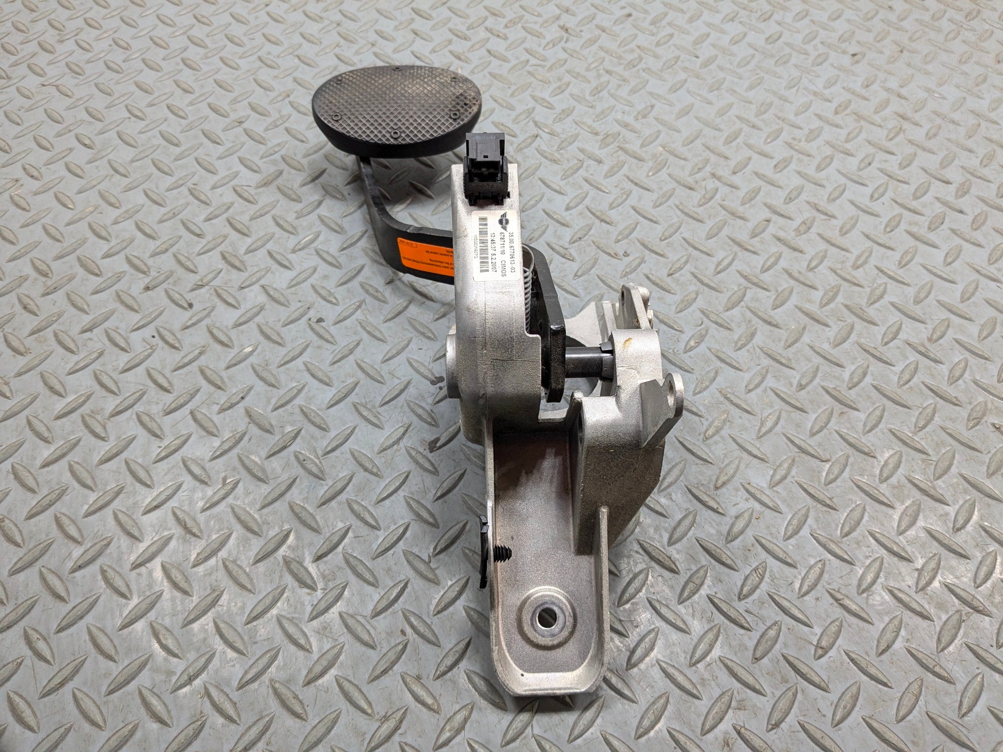 2007 - 2010 MINI COOPER OEM FOOT STOP BRAKE PEDAL WITH BRACKET ASSEMBLY