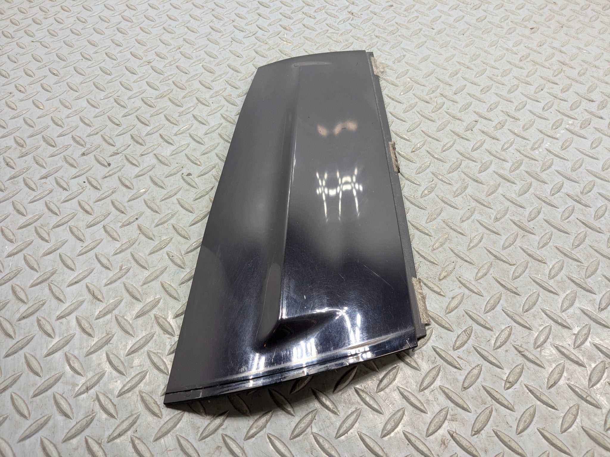 2007 - 2010 MINI COOPER OEM QUARTER D-PILLAR MOLDING EXTERIOR REAR RIGHT