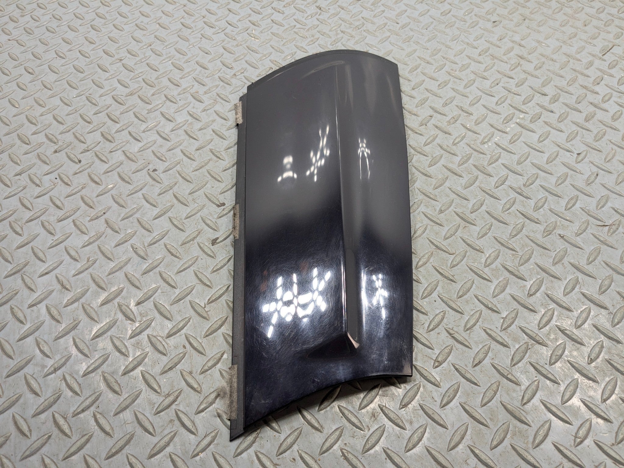 2007 - 2010 MINI COOPER OEM QUARTER D-PILLAR MOLDING EXTERIOR REAR RIGHT