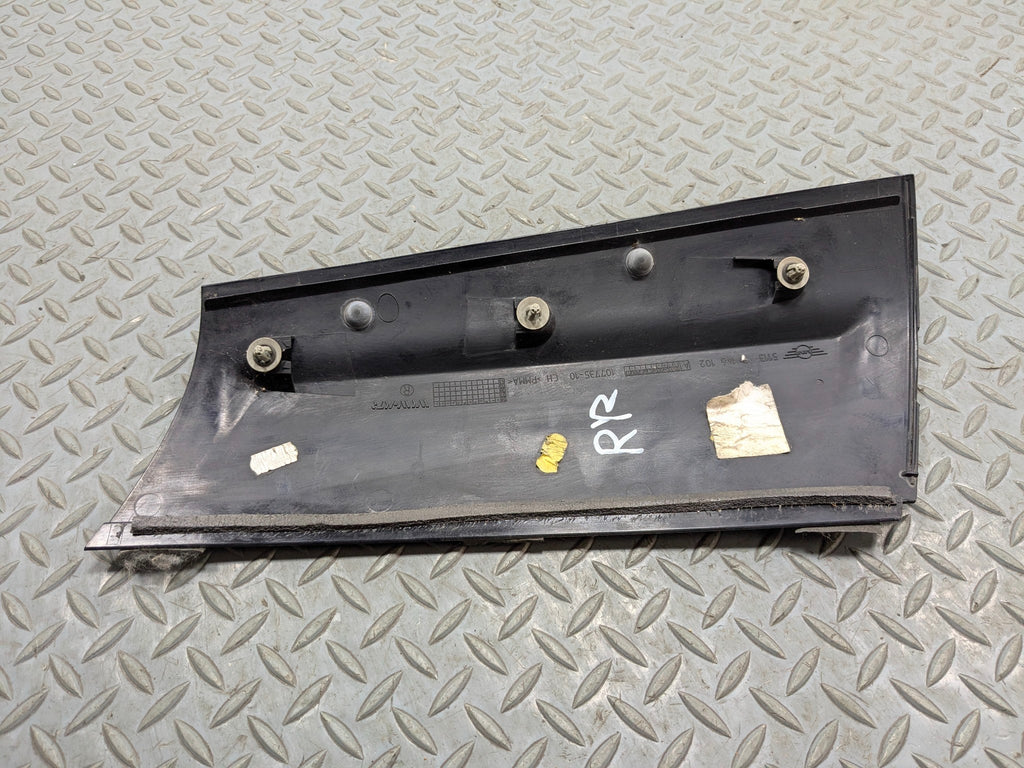 2007 - 2010 MINI COOPER OEM QUARTER D-PILLAR MOLDING EXTERIOR REAR RIGHT