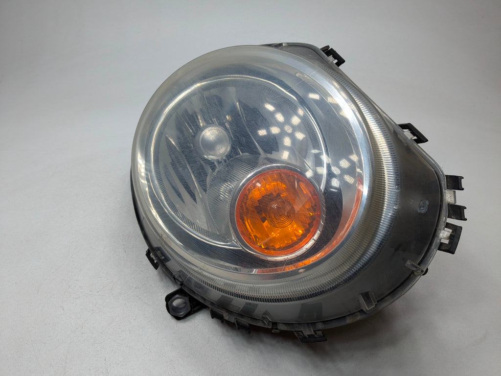 07 - 10 MINI COOPER OEM RIGHT PASSENGER HALOGEN HEADLIGHT HEADLAMP FRONT SIDE