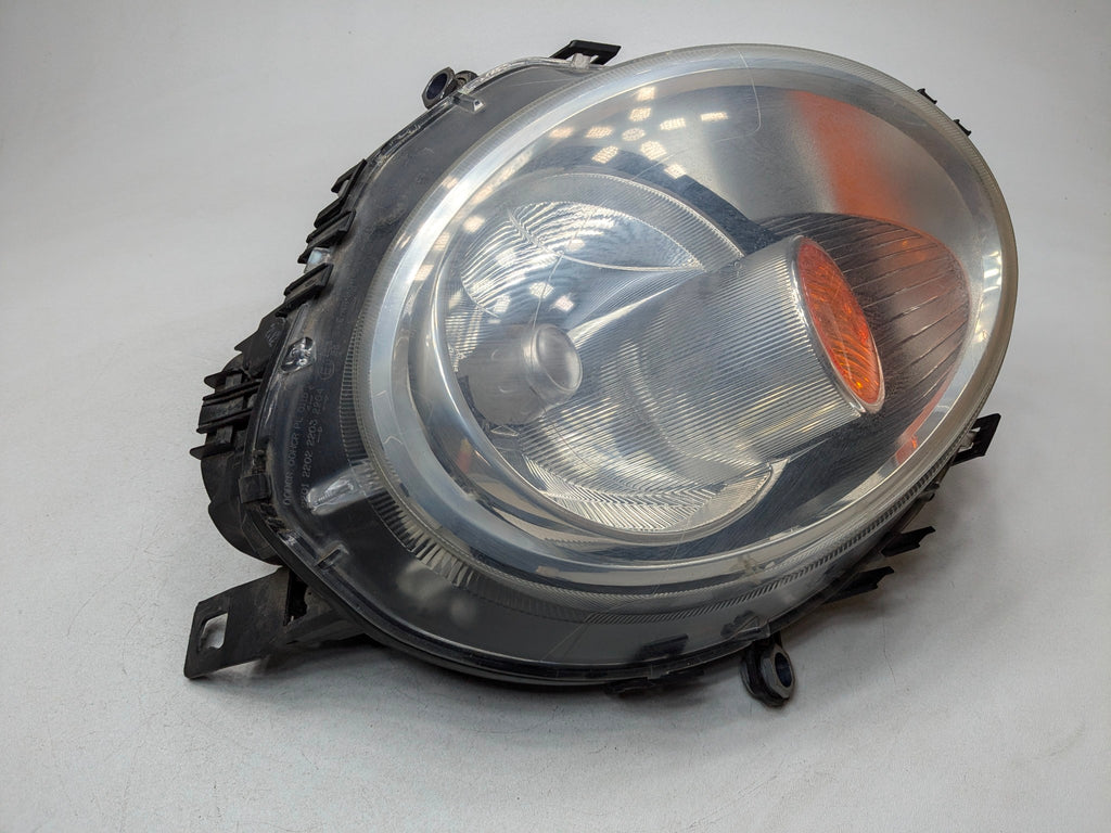07 - 10 MINI COOPER OEM RIGHT PASSENGER HALOGEN HEADLIGHT HEADLAMP FRONT SIDE
