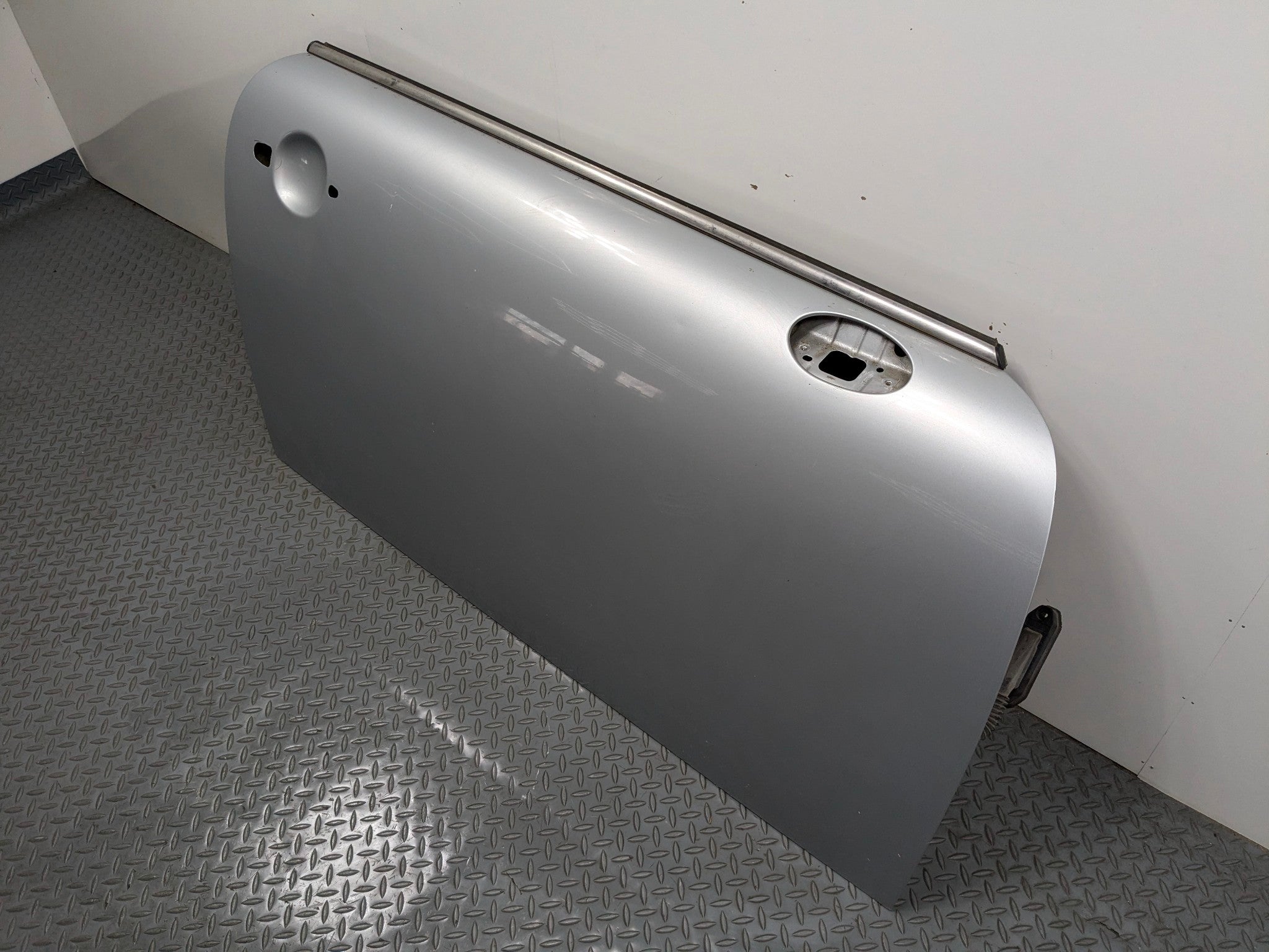 2007 - 2010 MINI COOPER OEM DOOR SHELL PANEL SILVER METALLIC FRONT RIGHT SIDE
