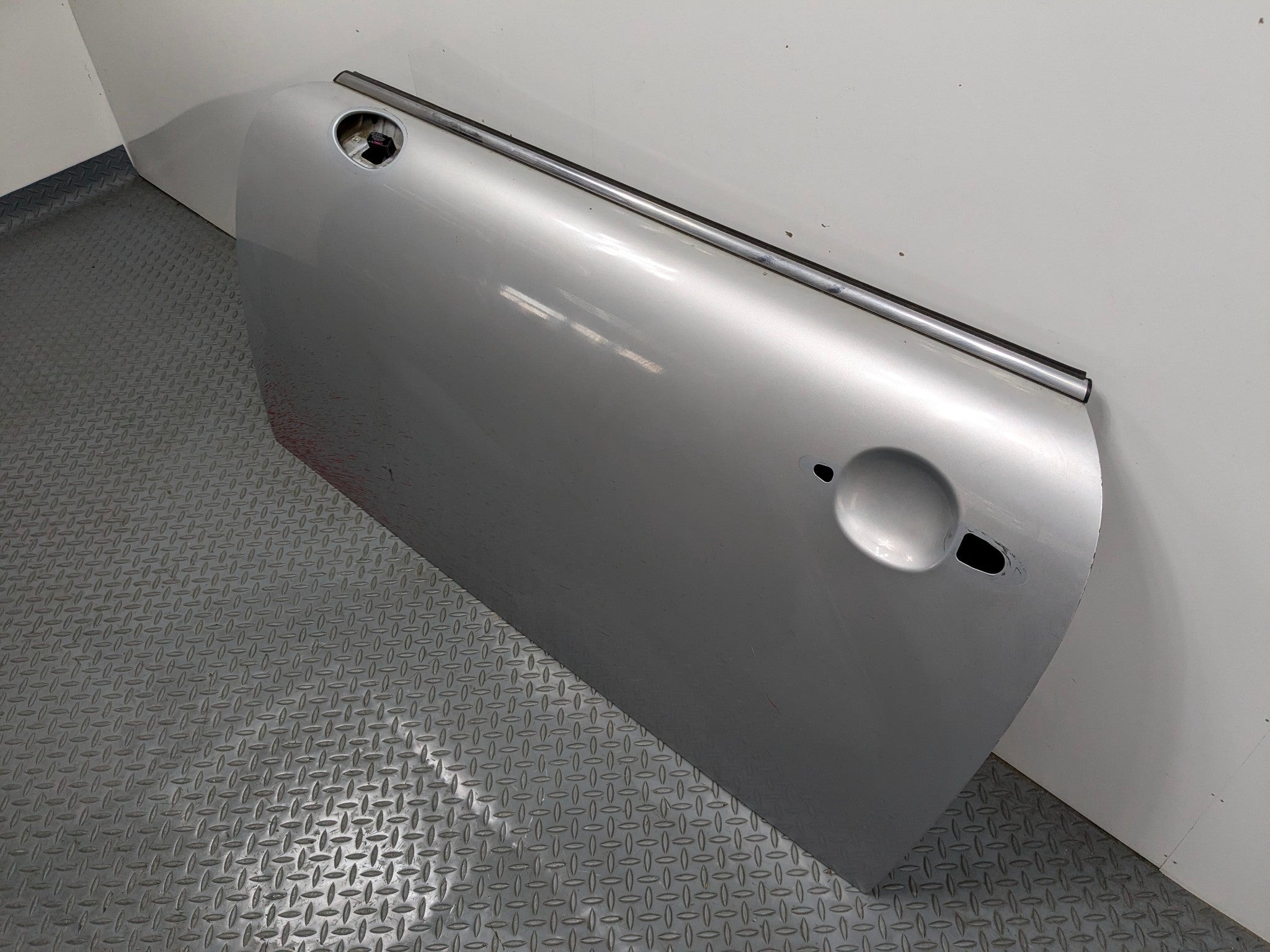 2007 - 2010 MINI COOPER OEM DOOR SHELL PANEL SILVER METALLIC FRONT LEFT SIDE